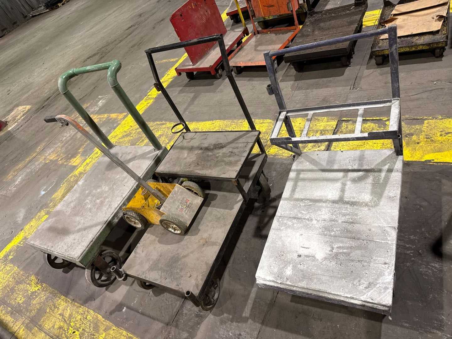 Bulk QTY of Rolling Carts - ROLLING CARTS