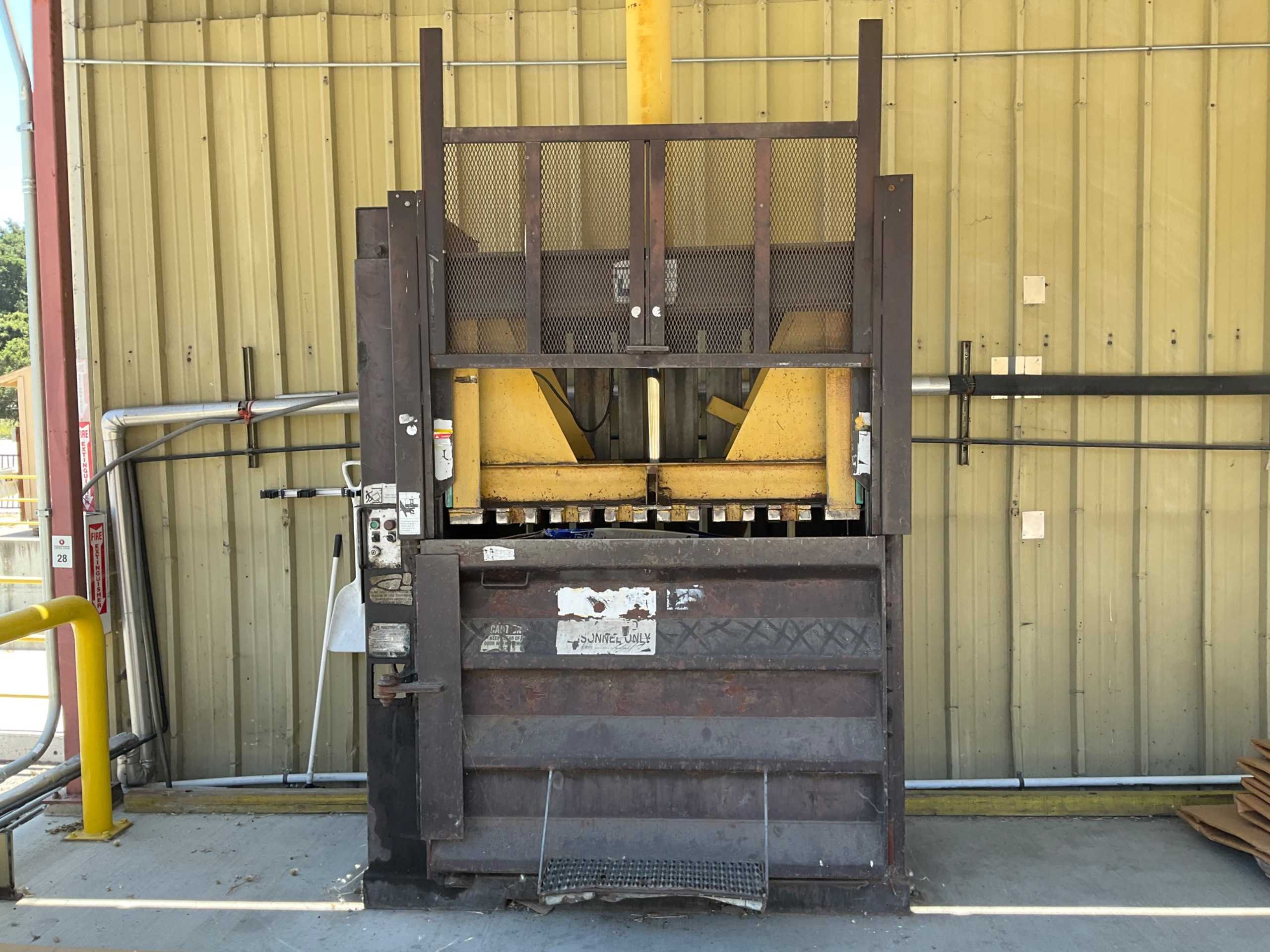 COMPACTOR - COMPACTORS