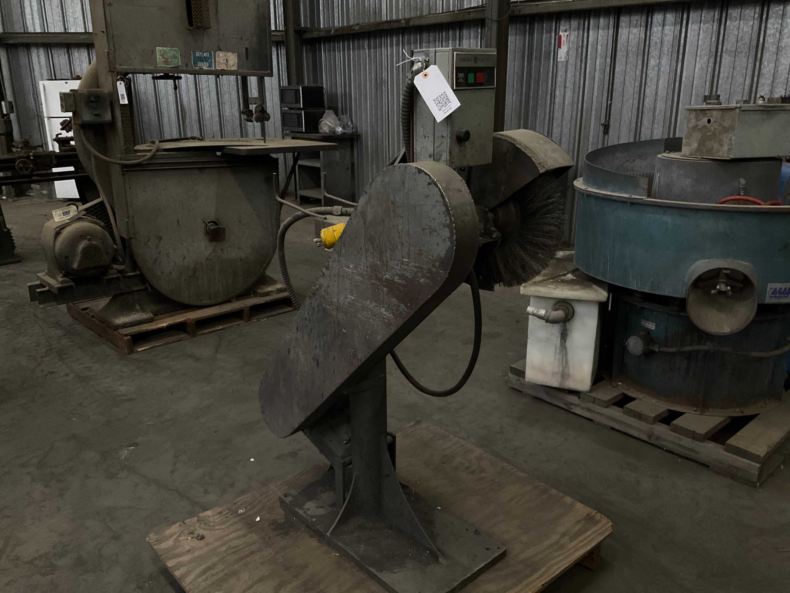 POLISHING MACHINE - POLISHING MACHINES