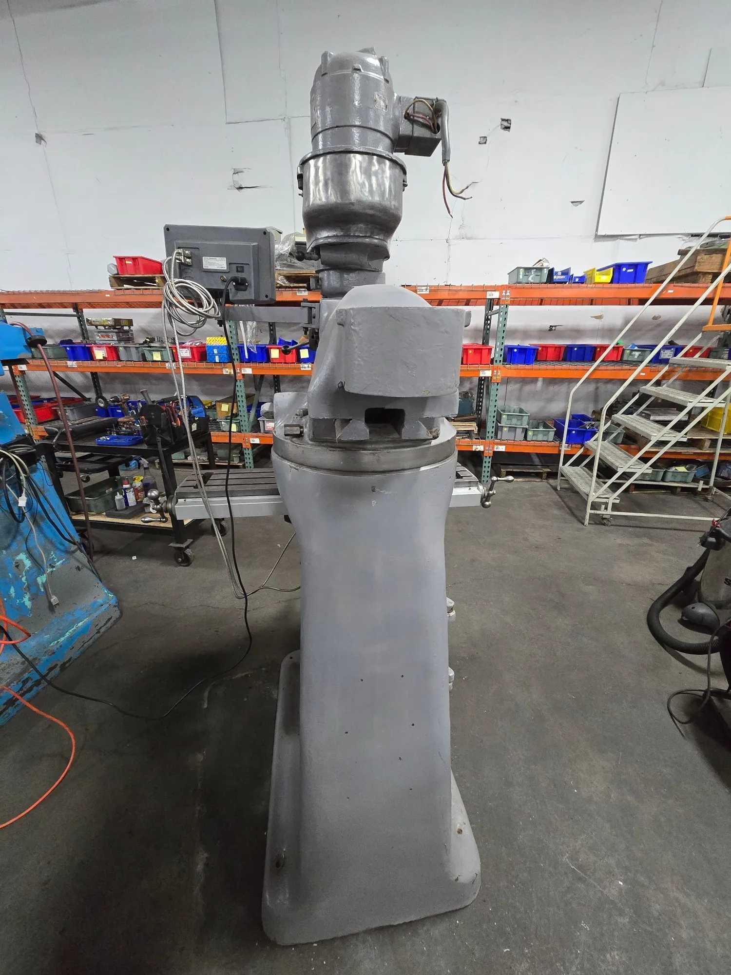 BRIDGEPORT SERIES 1 VERTICAL KNEE MILL, 1HP STEP PULLEY HEAD, 2 AXIS DRO, 9" X 42" TABLE - MILLING MACHINES