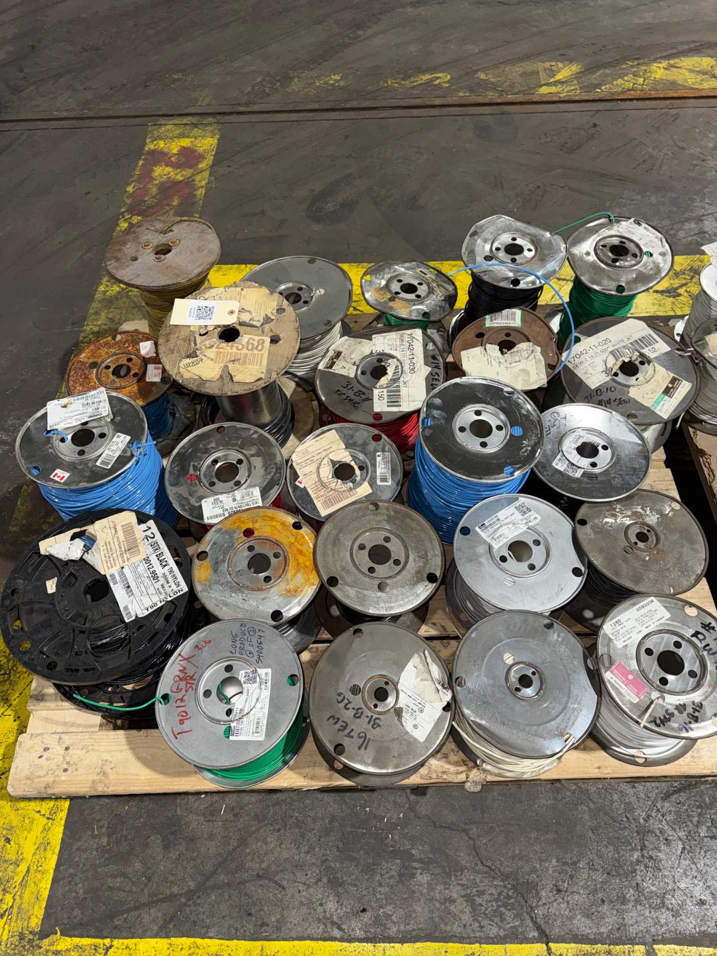 BULK QTY OF ELECTRICAL WIRE - ELECTRICAL WIRE