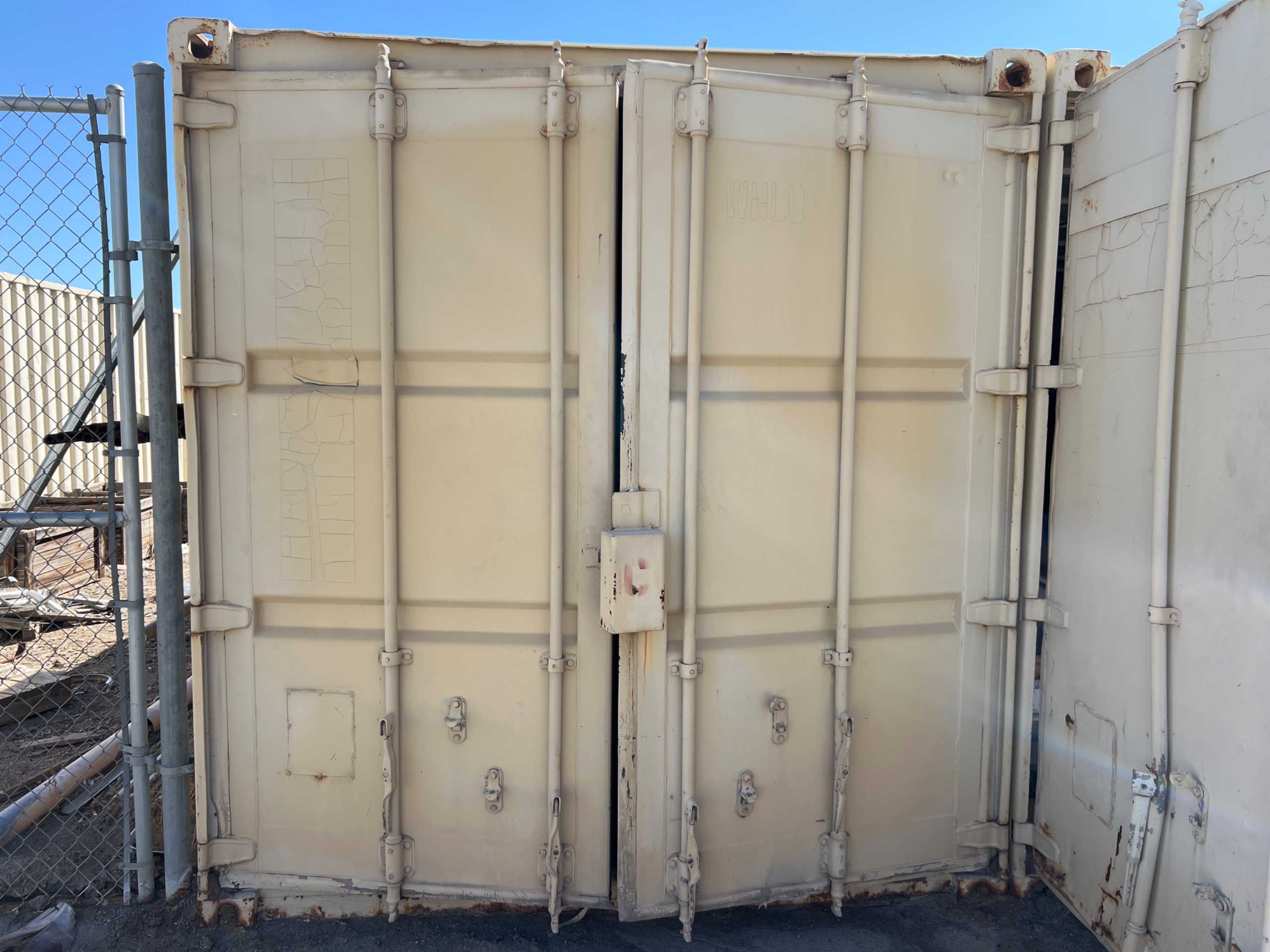 40' SHIPPING CONTAINER