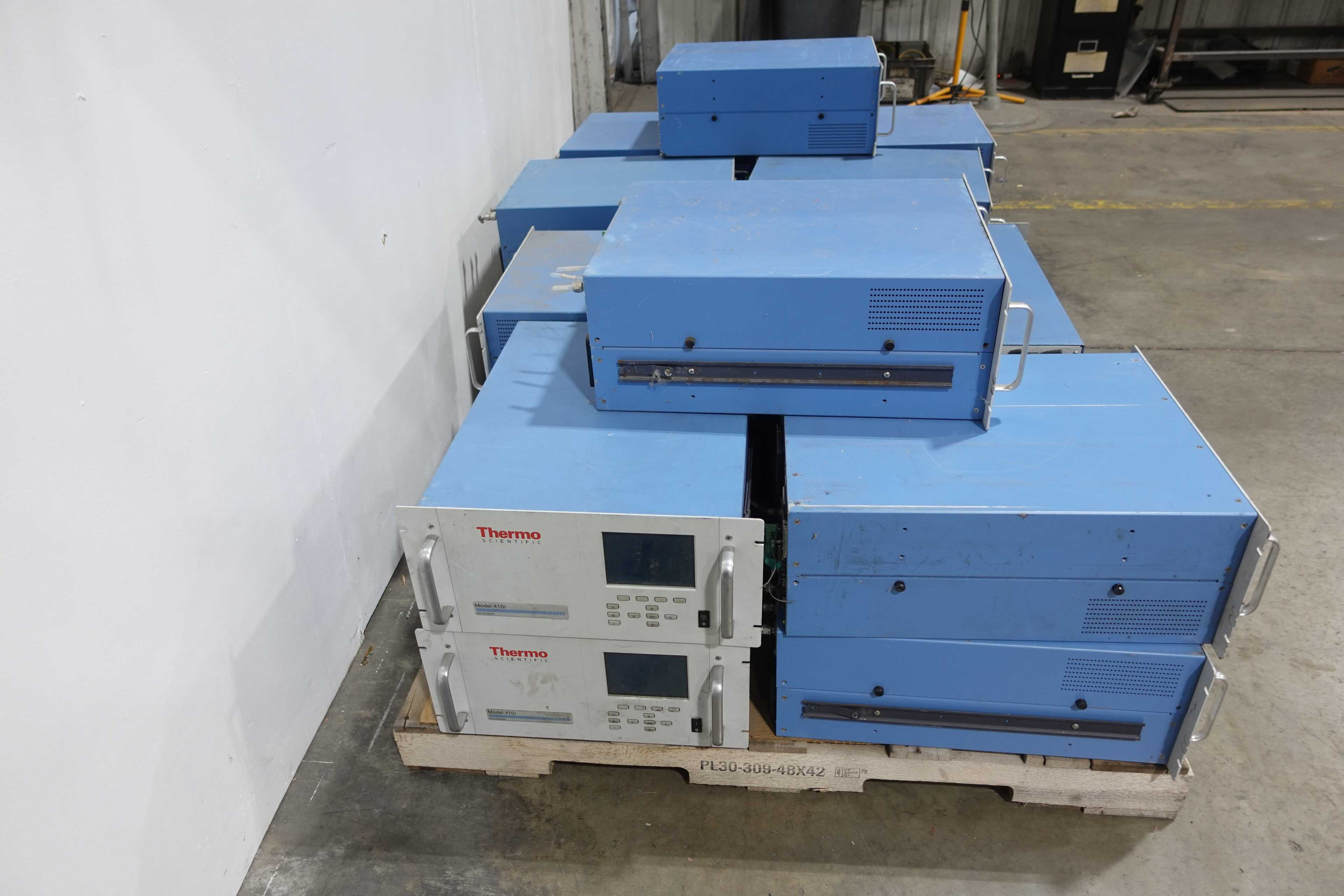 2 PALLETS OF THERMOSCIENTIFIC MODEL 410I CO2 ANALYZERS - GAS ANALYZER