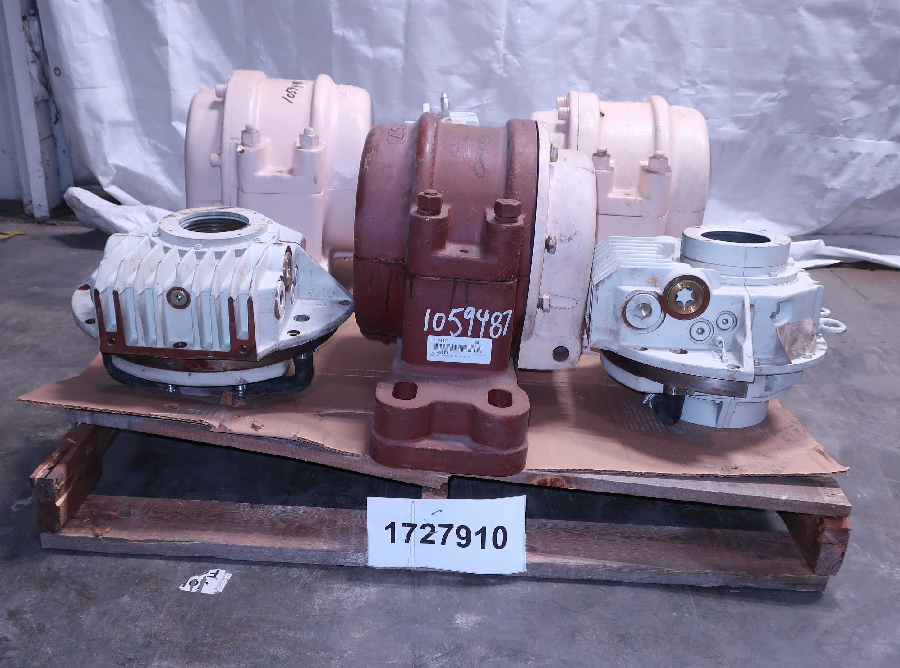 SKU 1727910 - PALLET OF ASSORTED RENK BEARING HOUSINGS AND INSULATED BEARINGS - BEARINGS