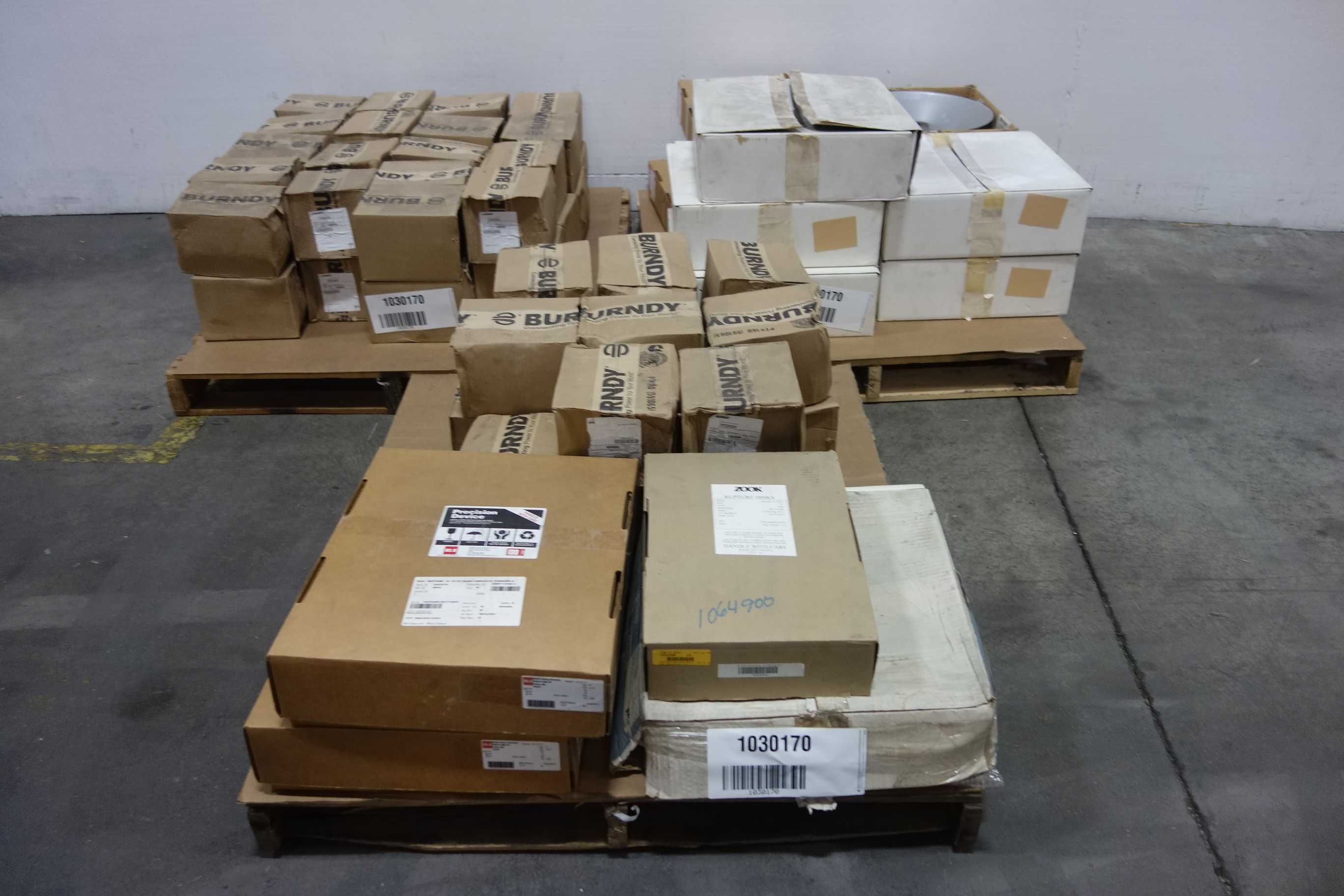 BULK QTY OF PLUMBING & VALVES - 