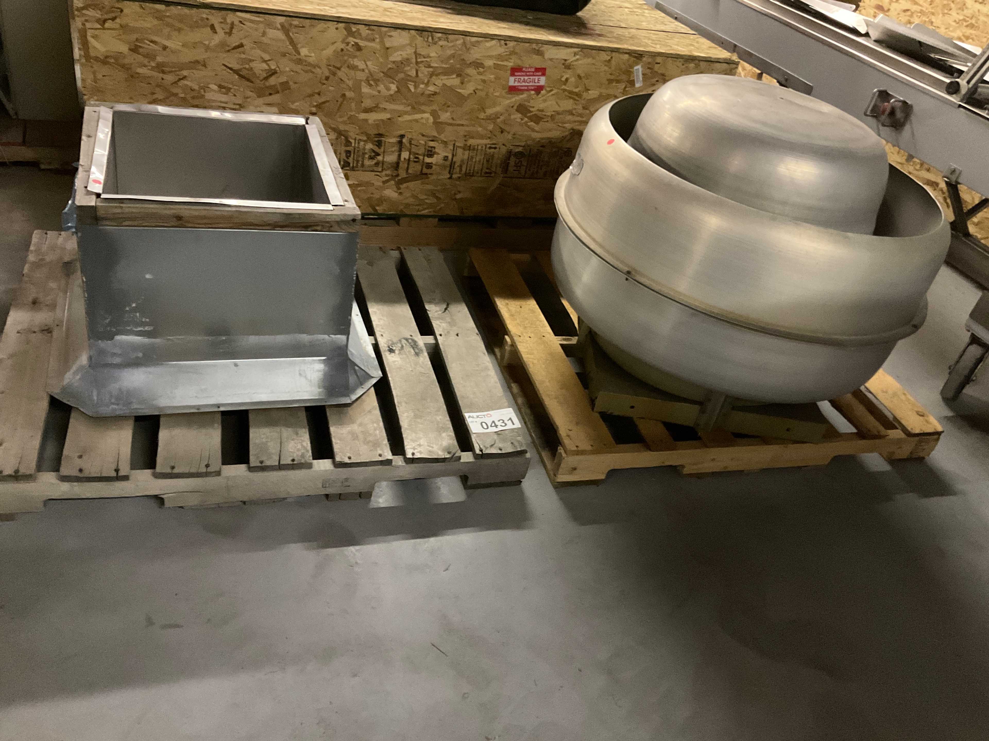 QTY 2- PALLET WITH AIR VENTS - HVAC PARTS & ACCESSORIES