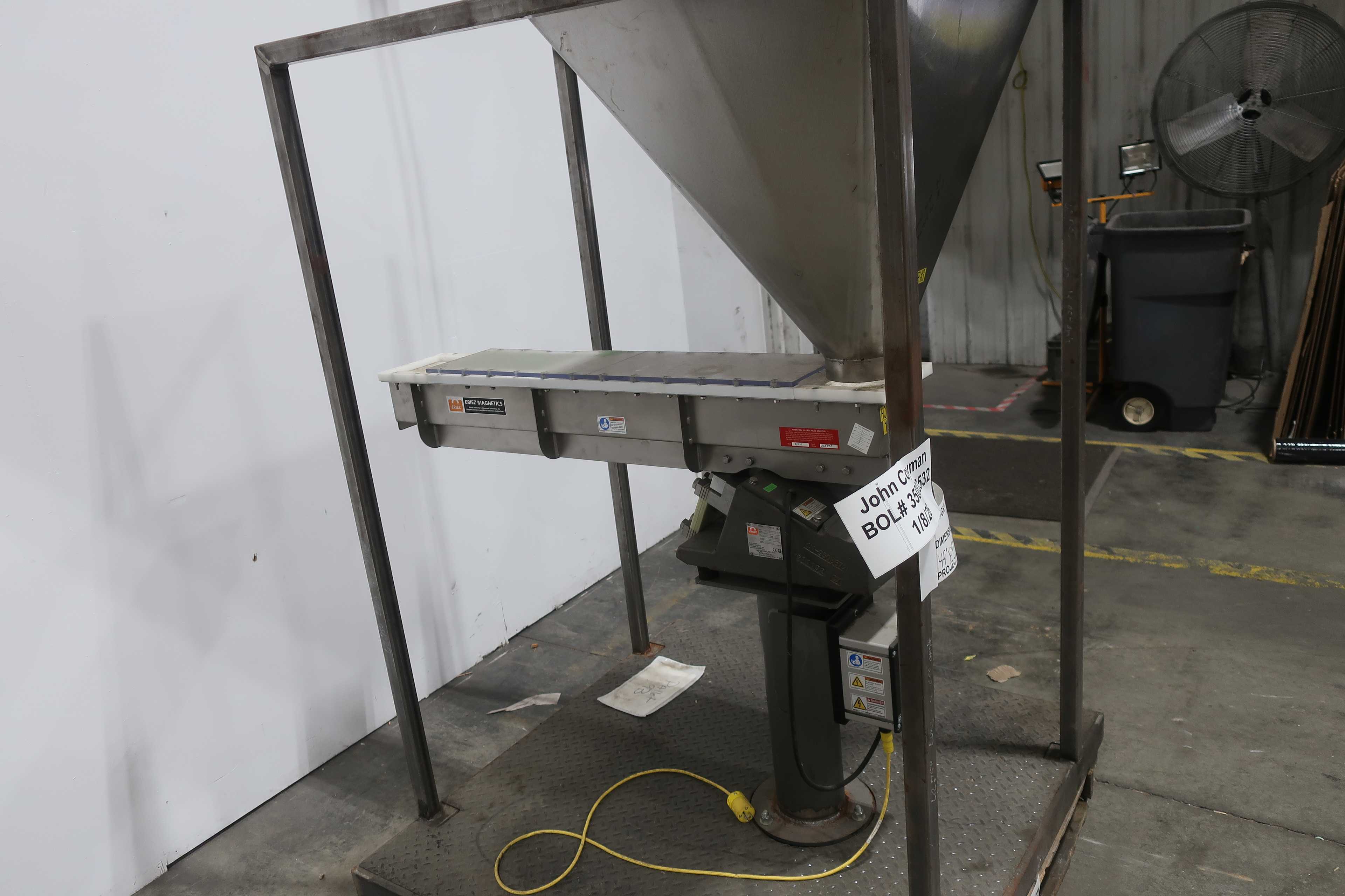ERIEZ VIBRATORY FEEDER UN-115-6A-FW - VIBRATORY FEEDER