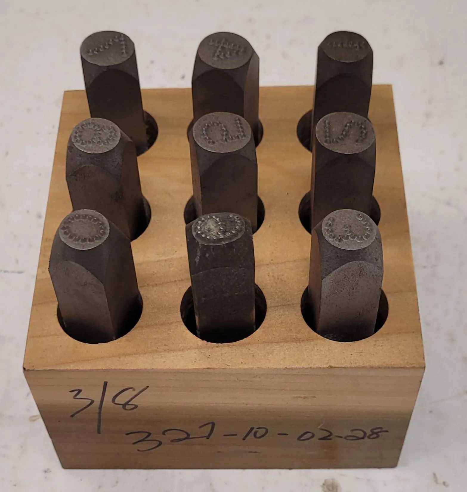 SCHMIDT NILES HI-LOY 3/8" HAND STAMP SET, 9 PIECE, WITH WOODEN BOX - MACHINE TOOLING