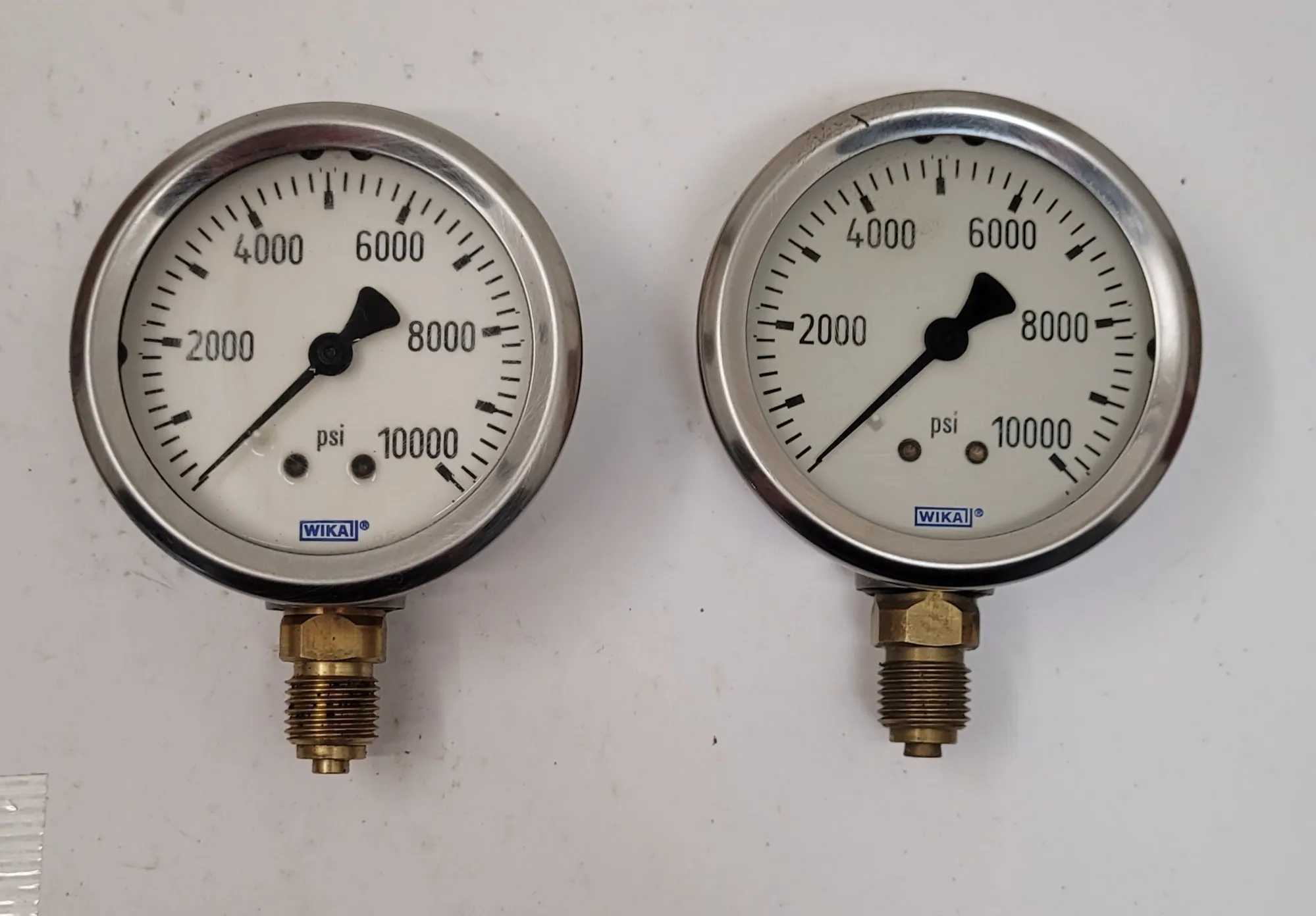 WIKA 213.53 2.5" LIQUID-FILLED PRESSURE GAUGE, 10000 PSI RANGE - MACHINE TOOLING