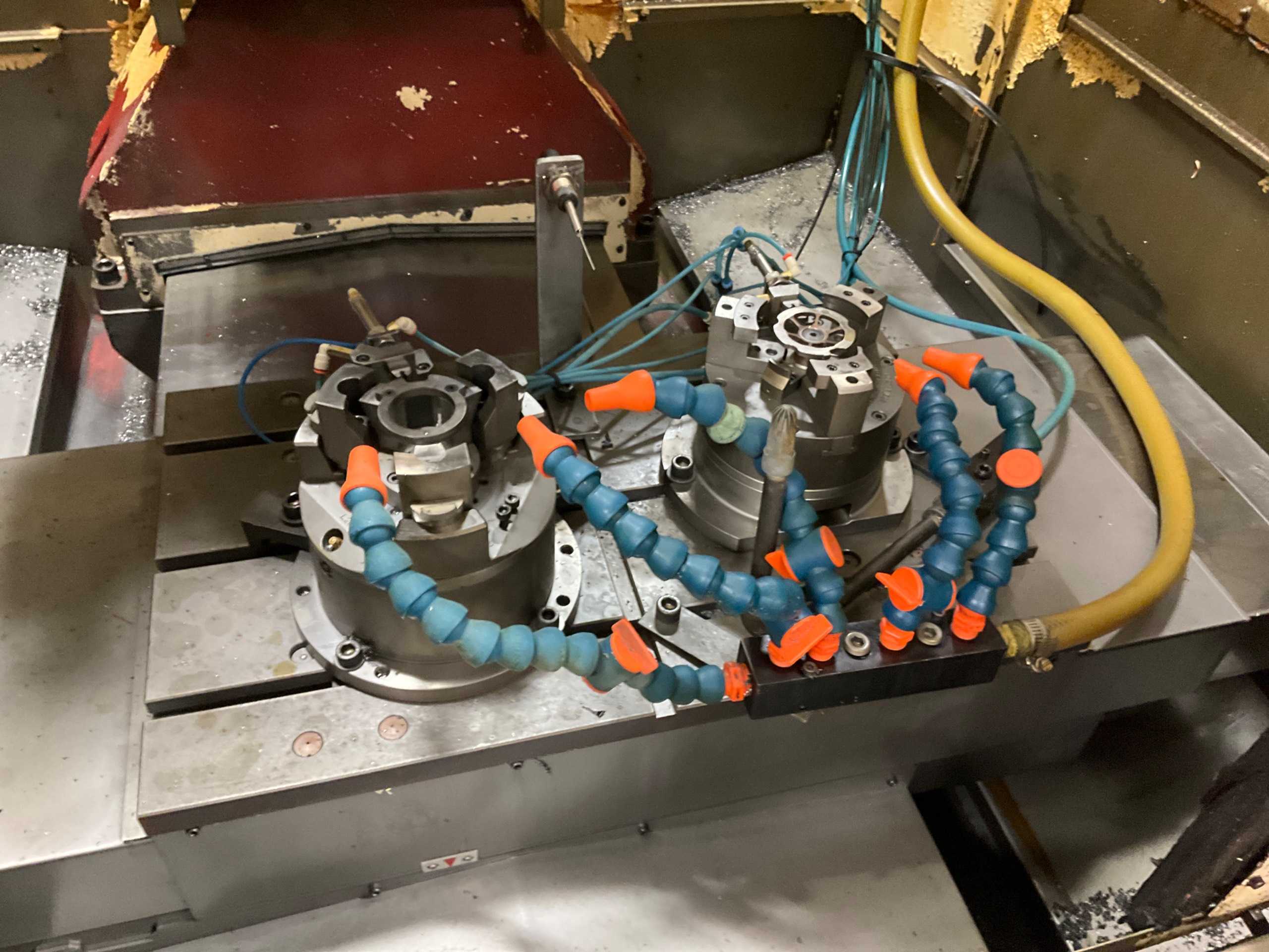 2005 TOYOSK TVT301S VERTICAL MACHINING CENTER - VERTICAL MACHINING CENTERS