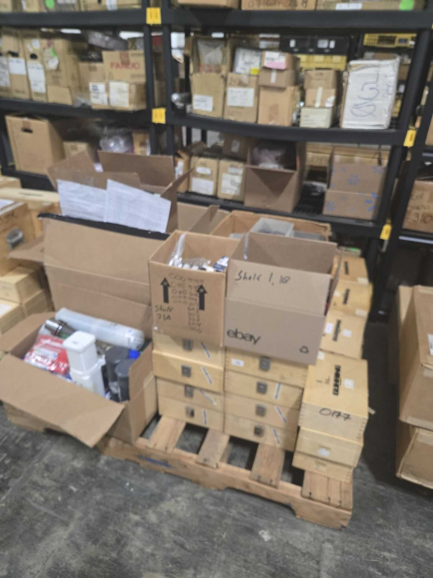 BULK QTY OF ASSORTED TOOLING - TOOLING FOR MACHINING CENTERS