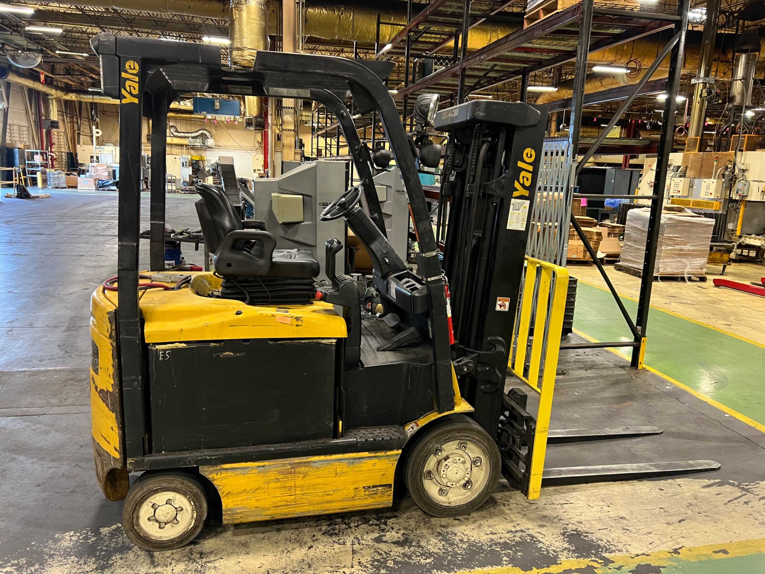 YALE ERC050VGN48TE083 SIT-DOWN FORKLIFT -
