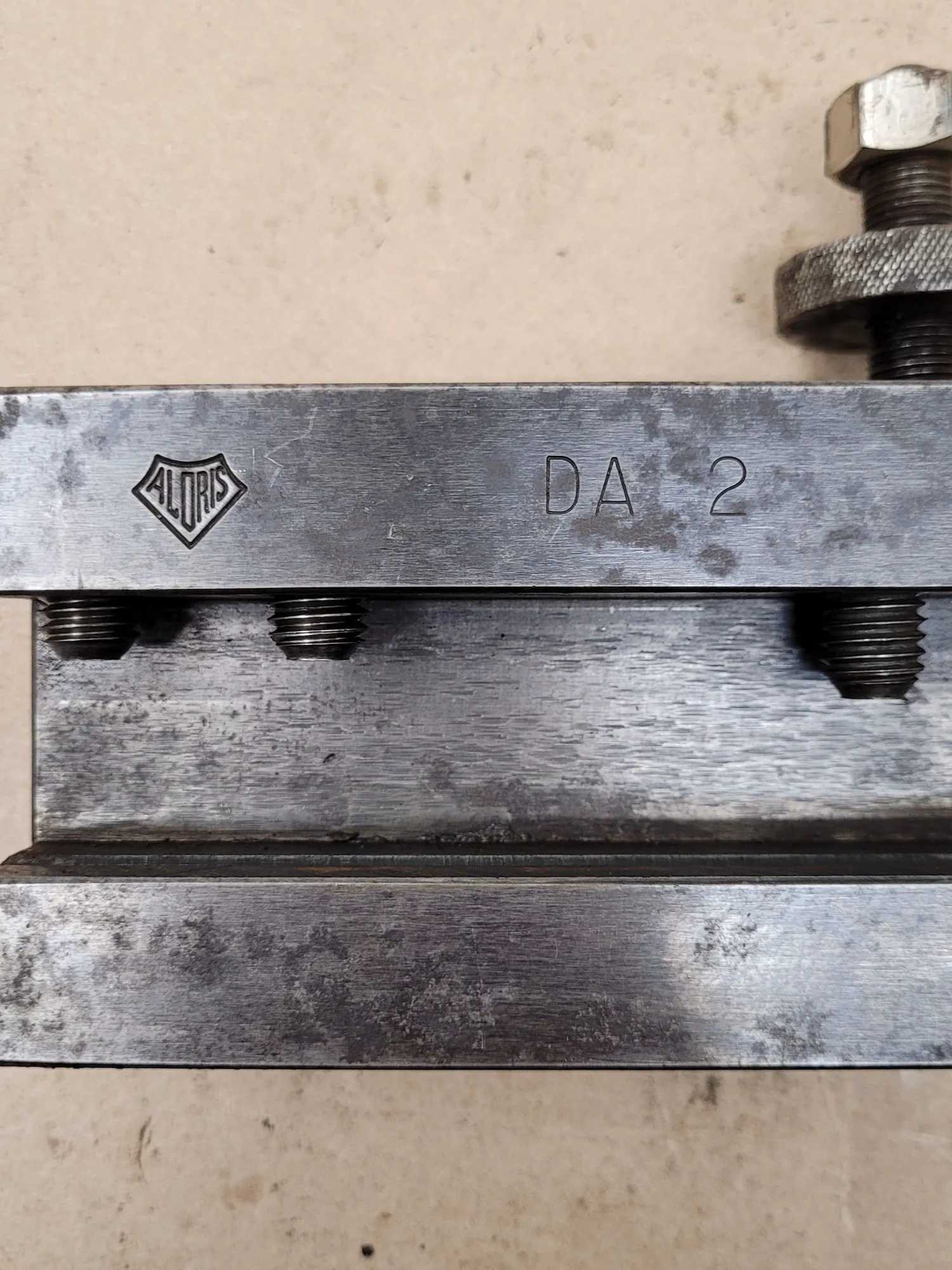 ALORIS DA-2 TOOL HOLDER, 1" SHANK, 1-1/4" MAX TOOL, 17-48" SWING LATHE, 3-1/8" BORING BAR - MACHINE TOOLING