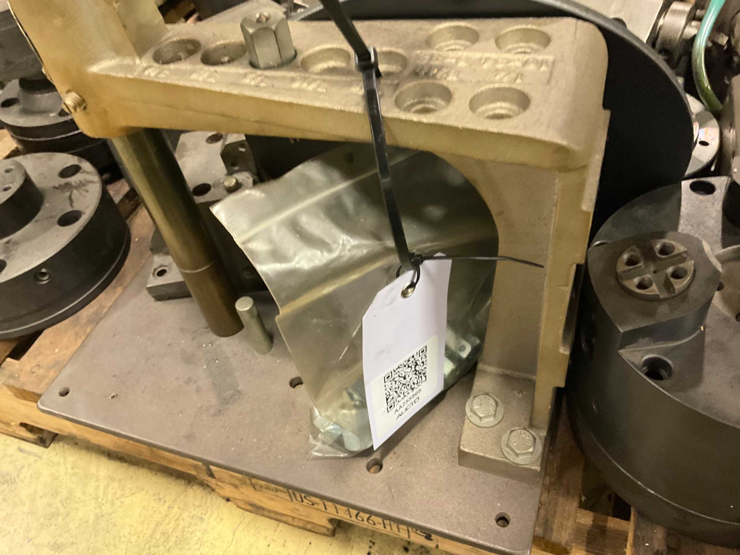 BULK QTY OF PRESS PARTS - PRESS BRAKE TOOLING