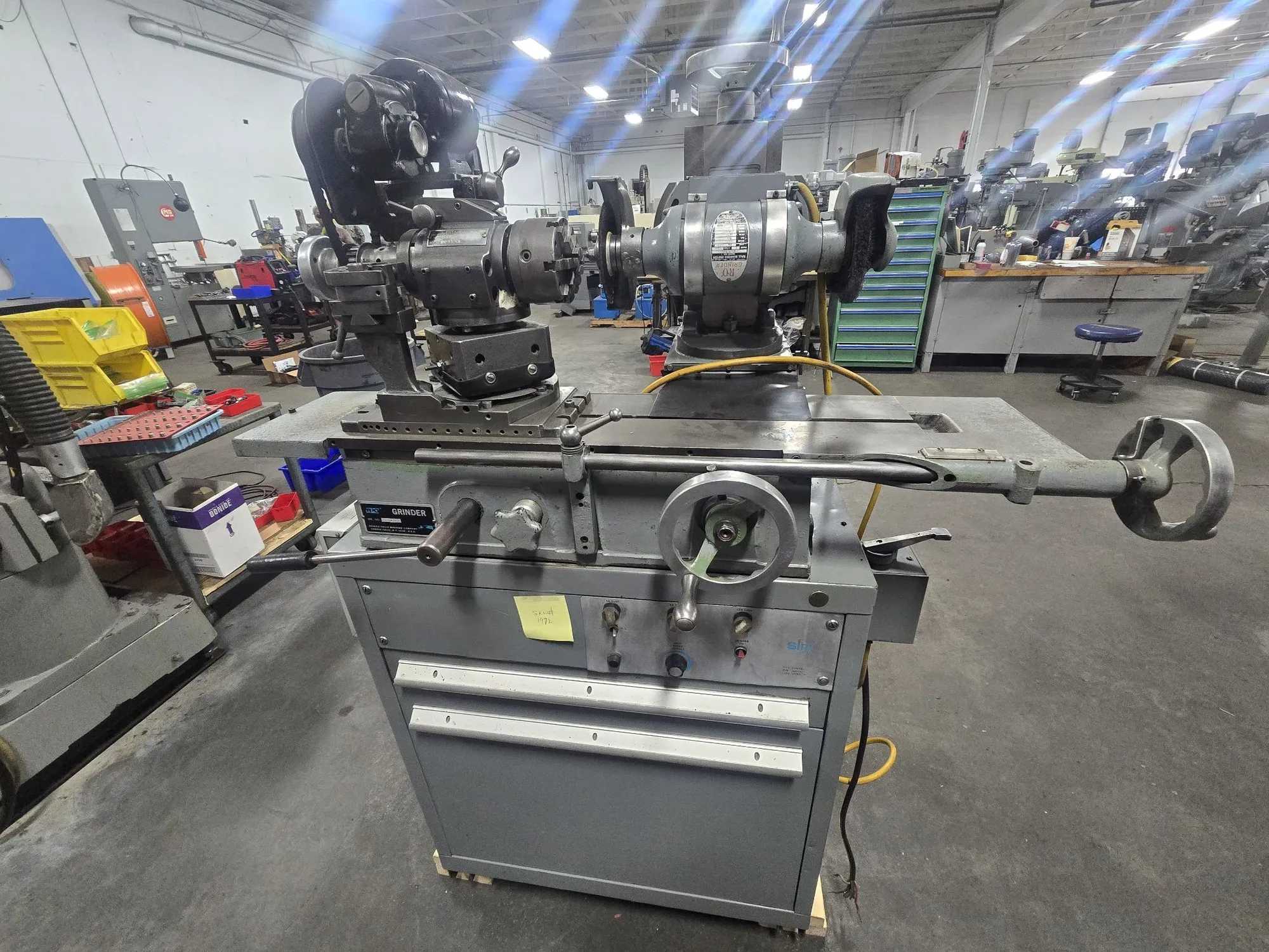 ROYAL OAK RO BENCH GRINDER WITH FIXTURE SUPPORT AND CABINET (5-1/2" MAX DIA.) - BENCH GRINDERS