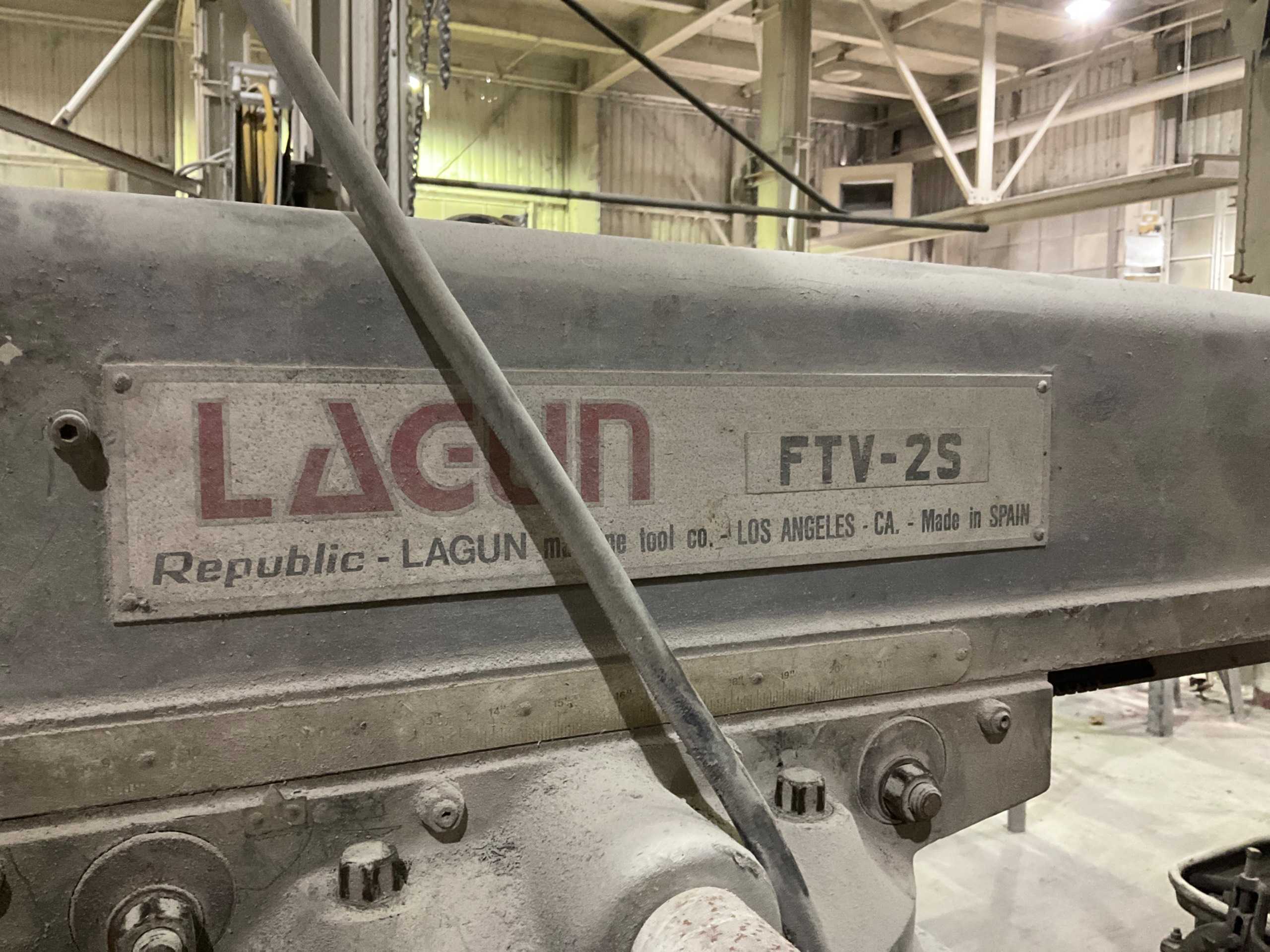 LAGUN FTV-2S VERTICAL MILLING MACHINE - VERTICAL MILLING MACHINES