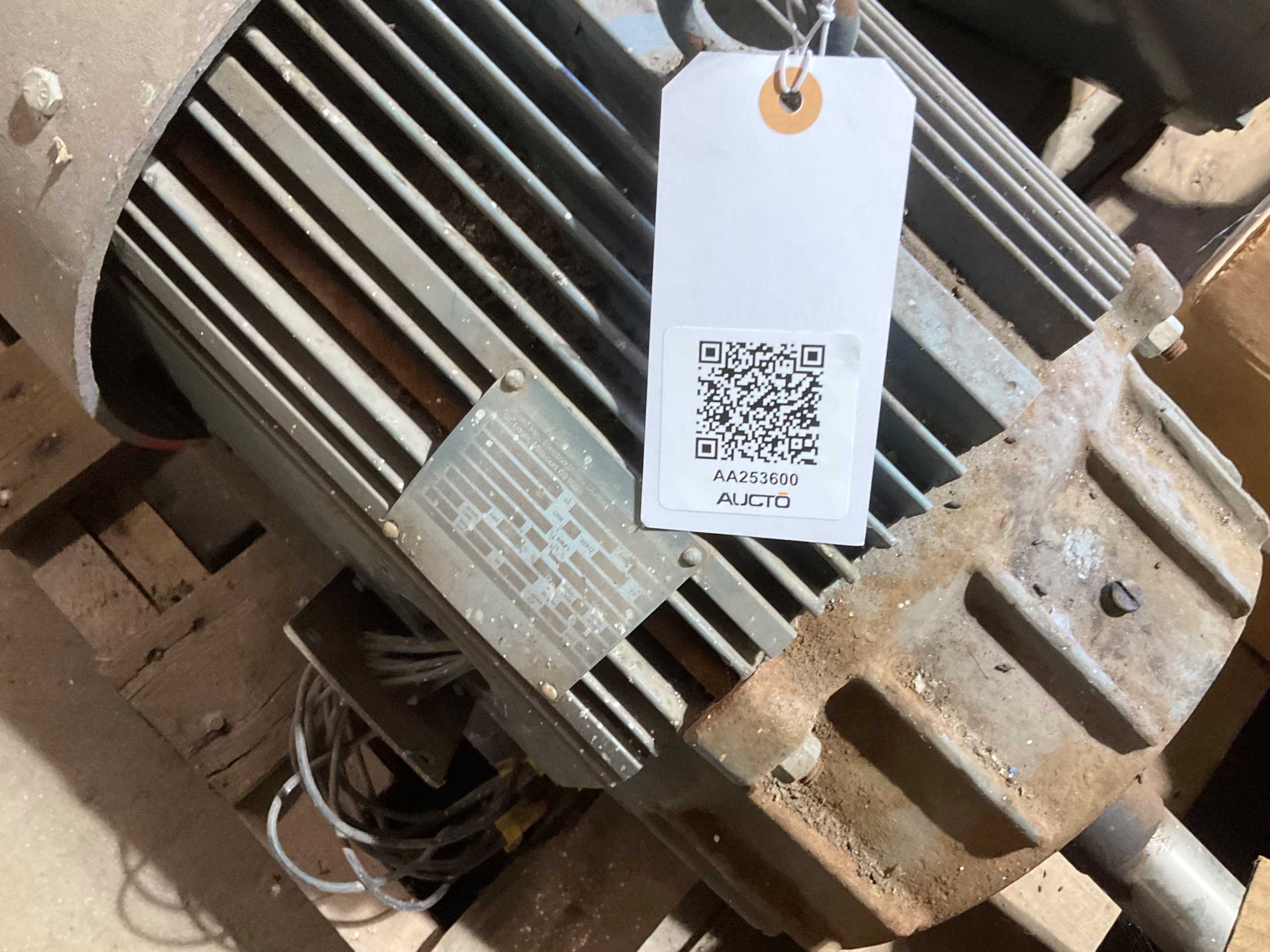 BULK QTY OF MOTORS - ELECTRIC MOTORS