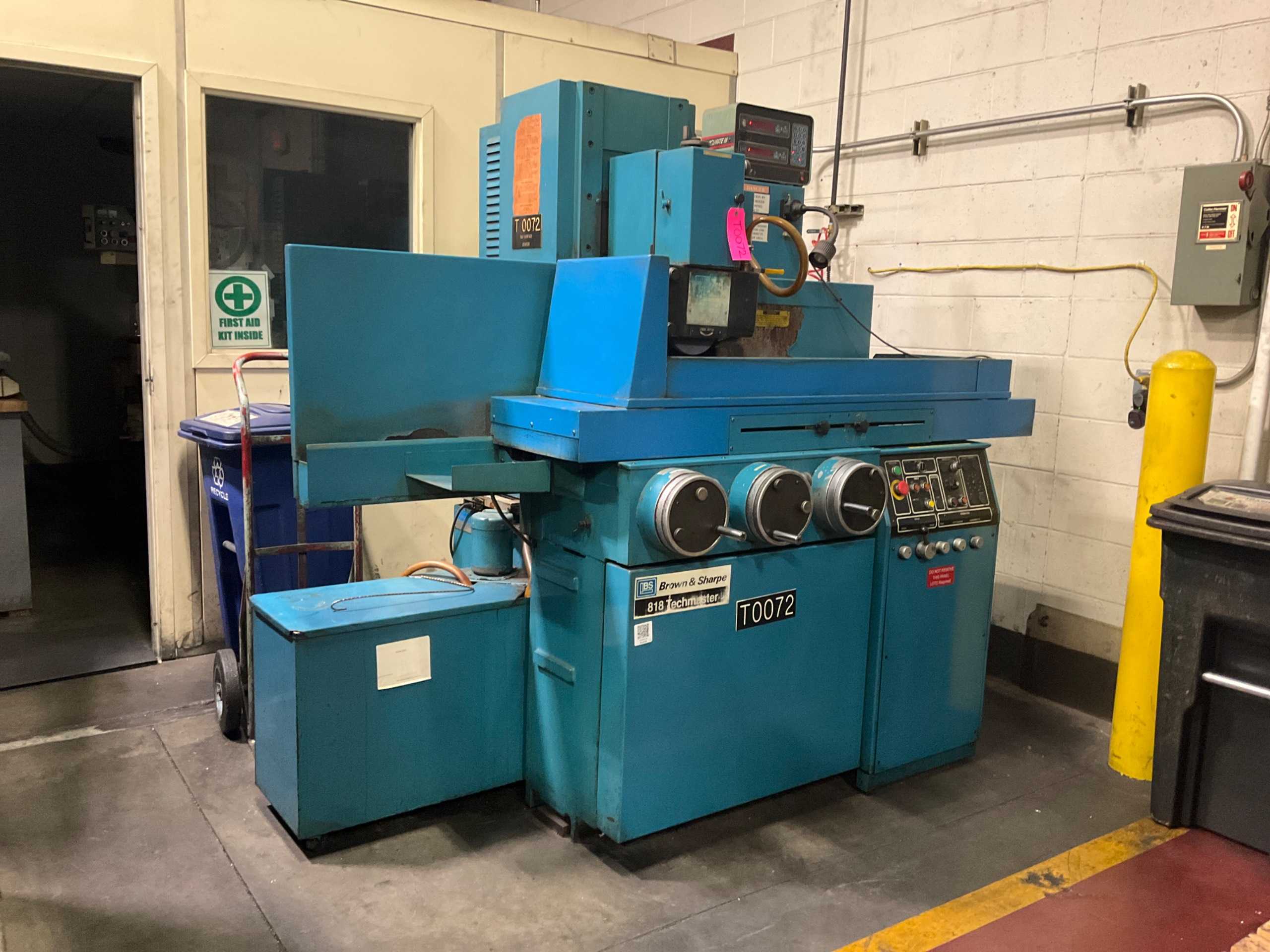 BROWN & SHARPE 818 TECHMASTER SURFACE GRINDER - SURFACE GRINDERS