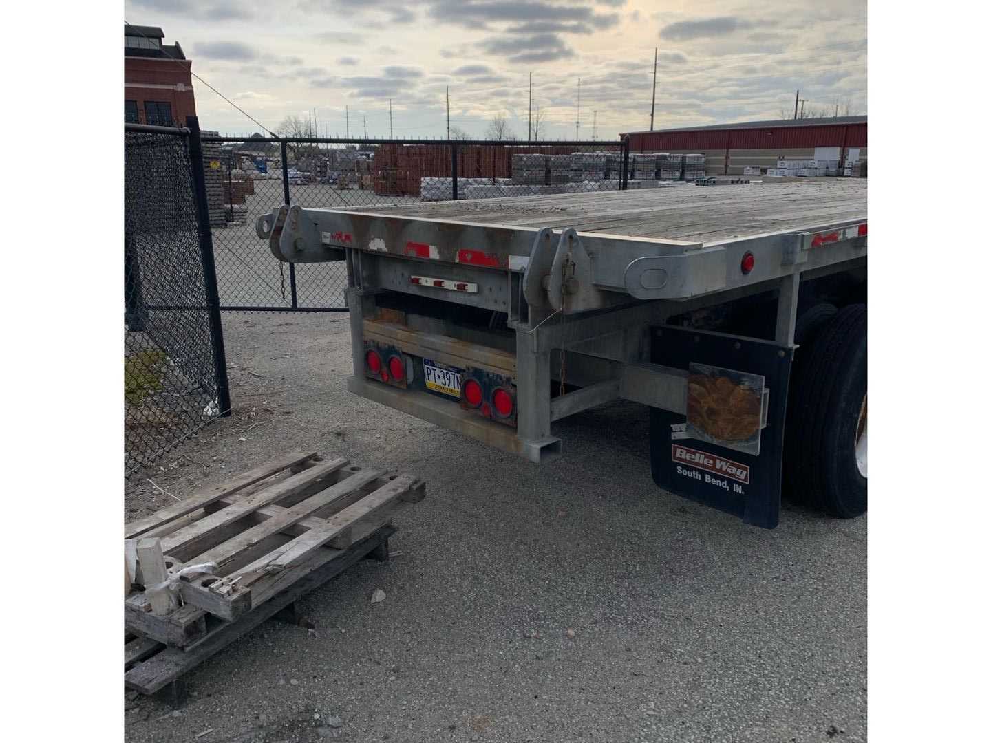 2007 TOWER TRAILER SEMI TRAILER - FLATBED TRAILER