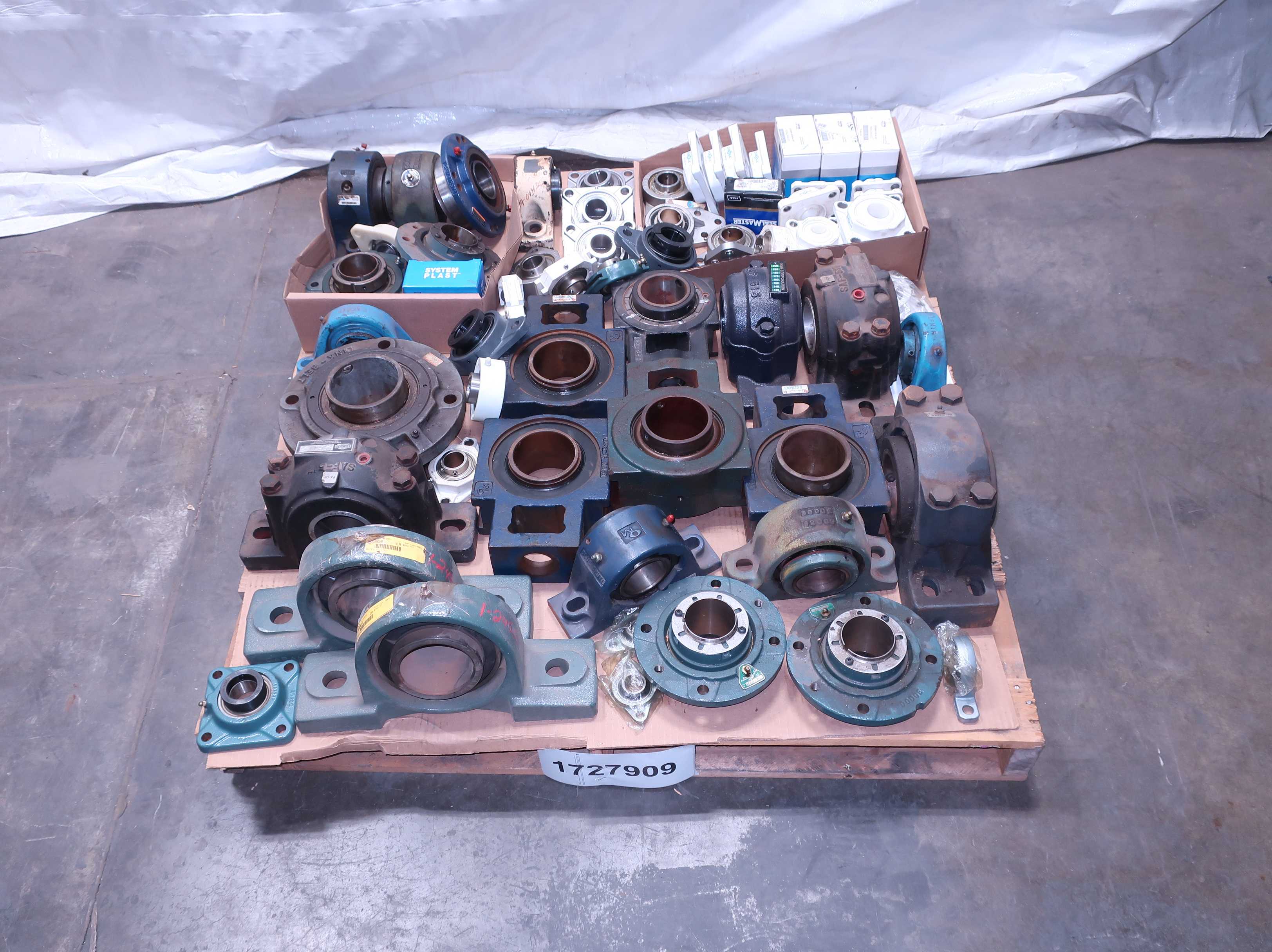 SKU 1727909 - PALLET OF ASSORTED MOUNTED BEARINGS - BEARINGS