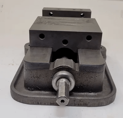 KURT D688 ANGLOCK VISE, MANUAL, 6" WIDTH, 8.8" OPENING - MACHINE TOOLING