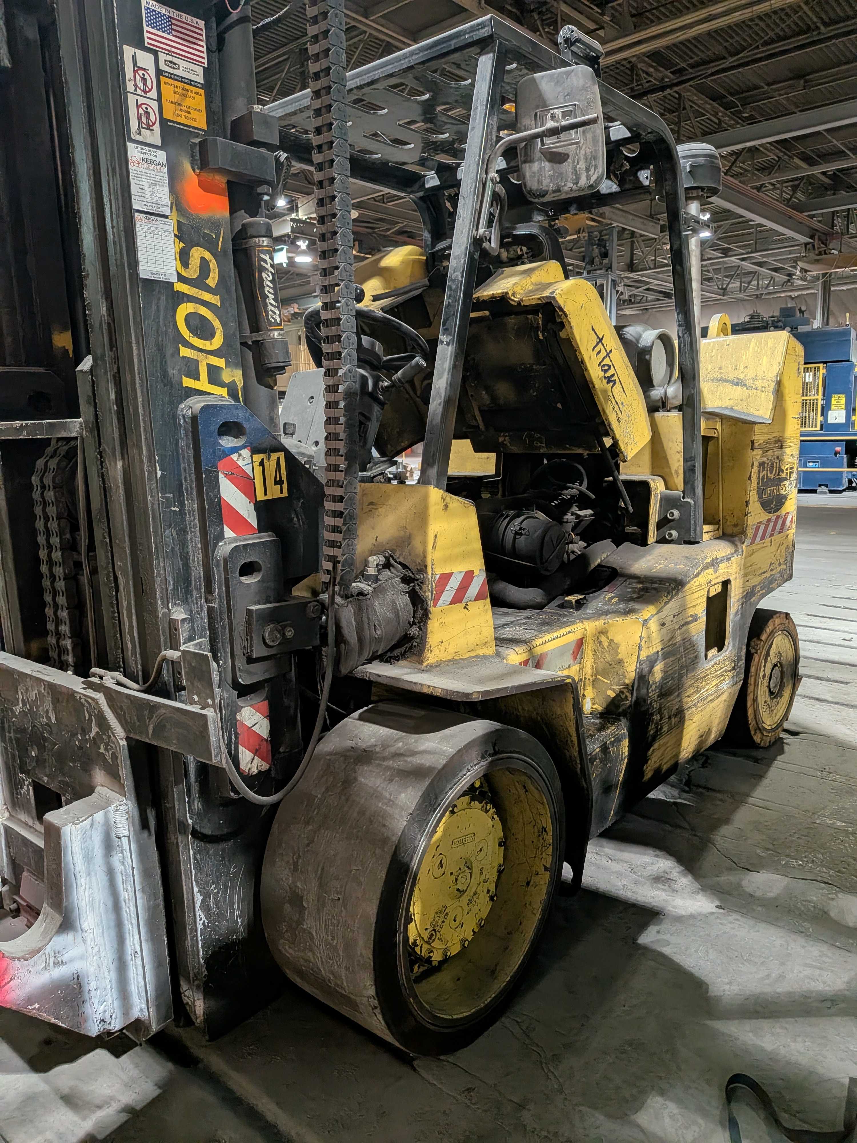 2012 HOIST F220-B CUSHION TIRE FORKLIFT, 22,000 LBS, GM 4.3L V6 LPG - SIT-DOWN FORKLIFTS