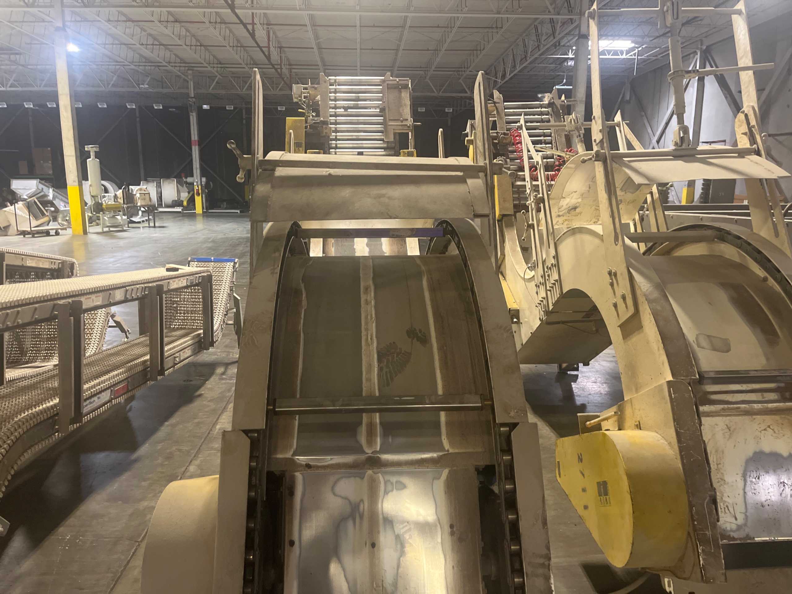 ROE CASE LIFT ELEVATOR - BUCKET ELEVATOR
