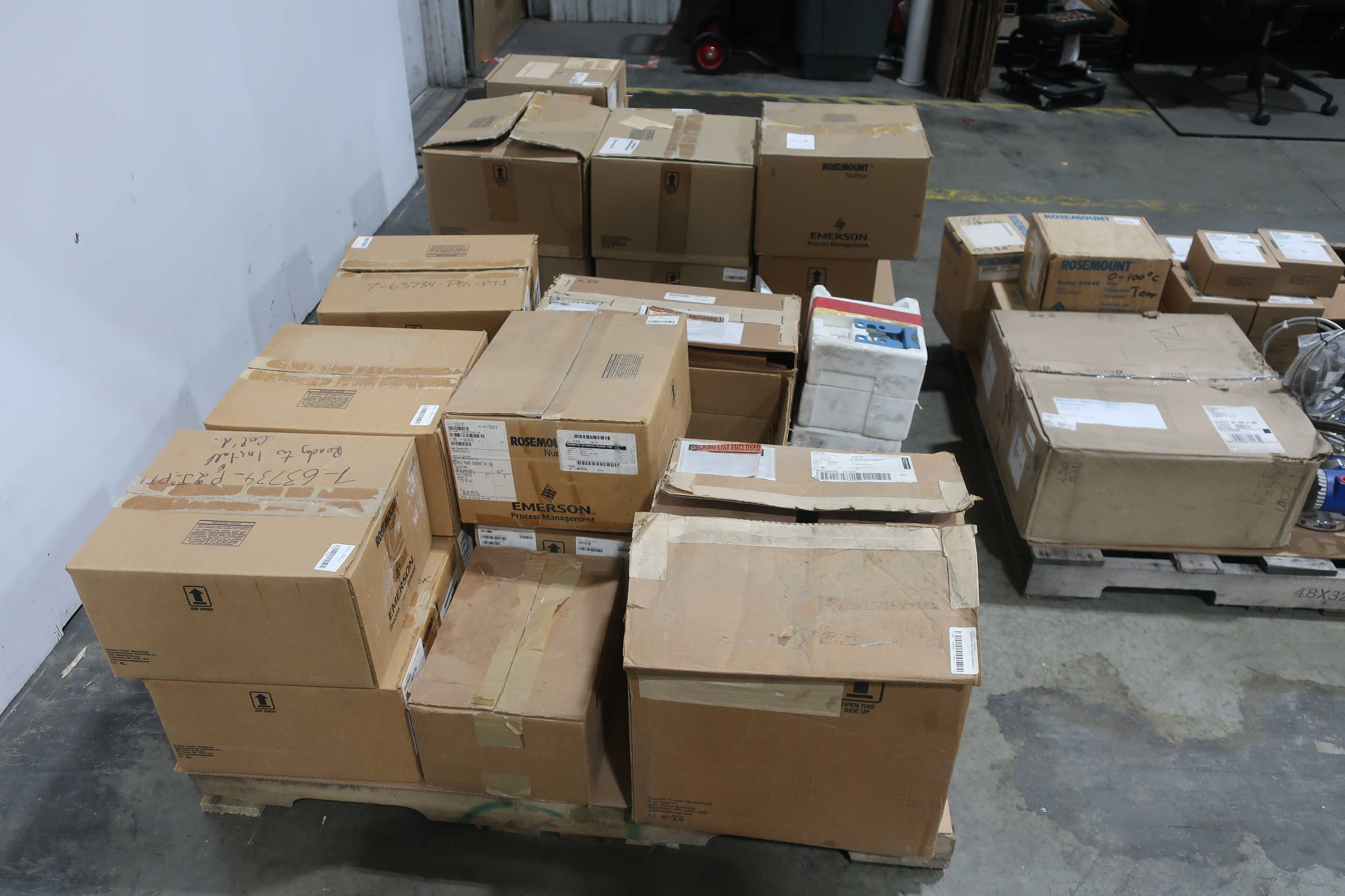 SKU 1760774 - 3 PALLETS OF ASSORTED TRANSMITTERS - PRESSURE TRANSMITTER