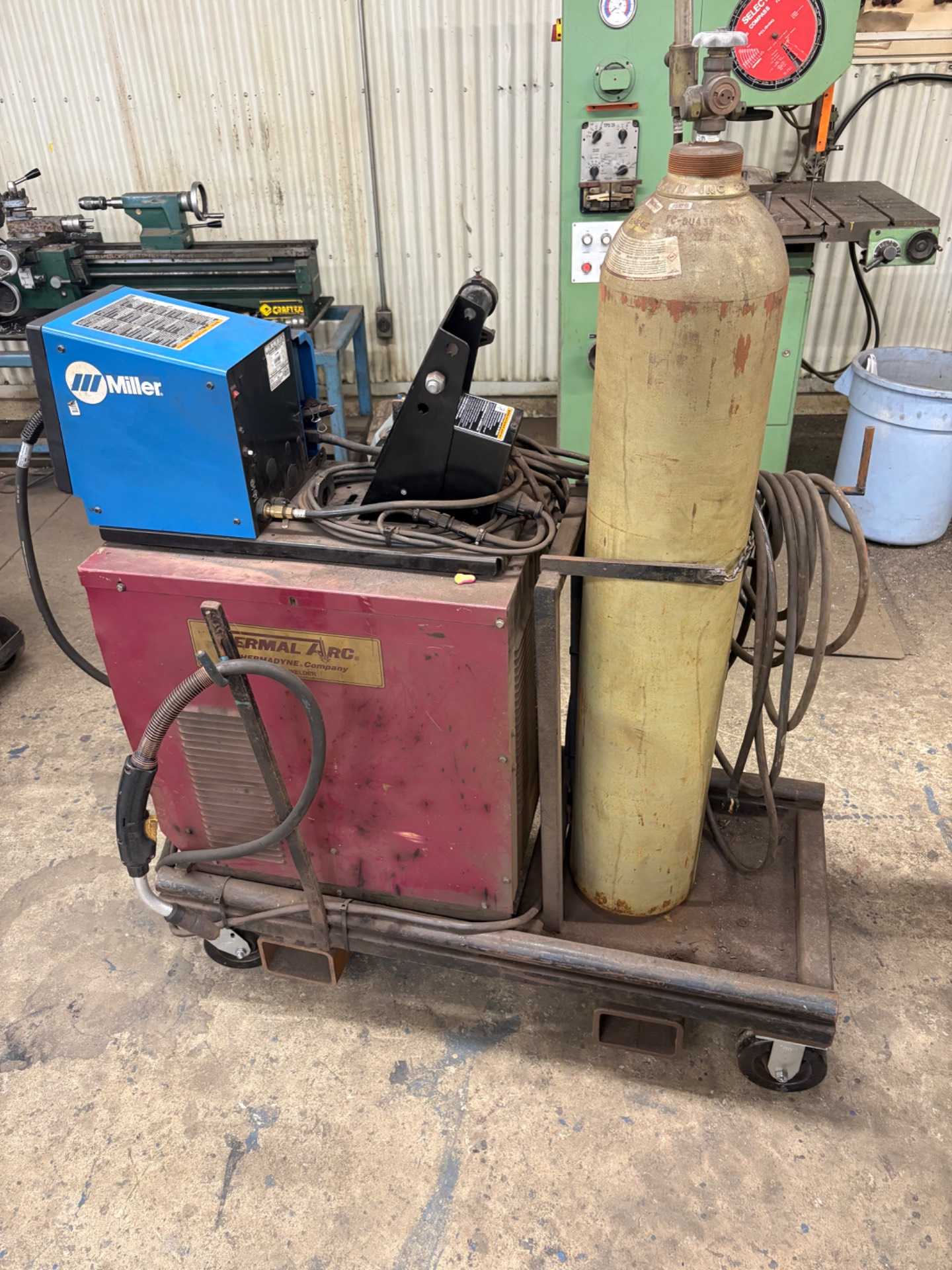 2004 THERMAL ARC ARCMASTER 400 MST WELDER 400A OUTPUT, 208-460V - WELDING EQUIPMENT