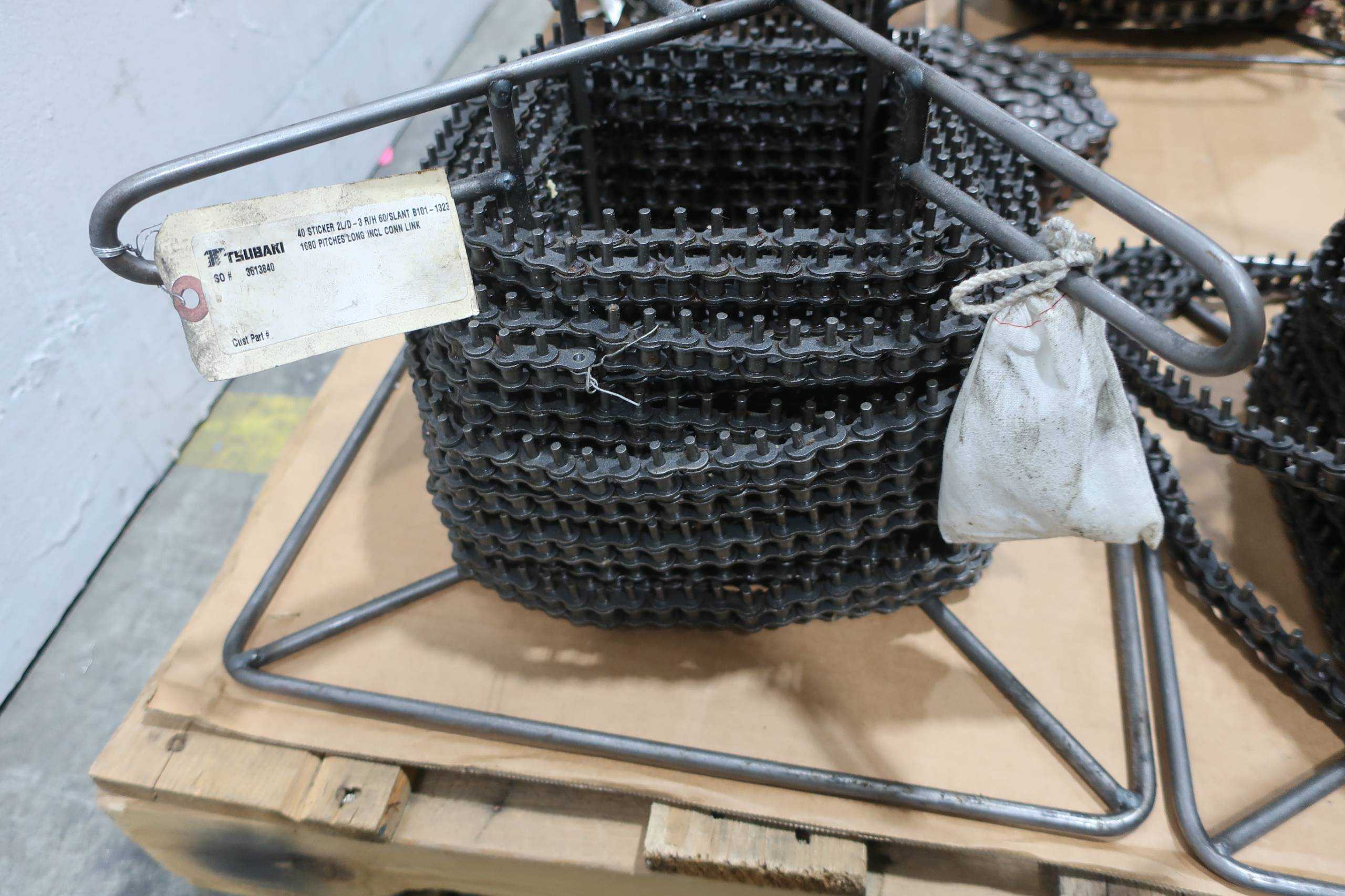 1 PALLET OF ASSORTED ROLLER CHAINS - ROLLER CHAIN