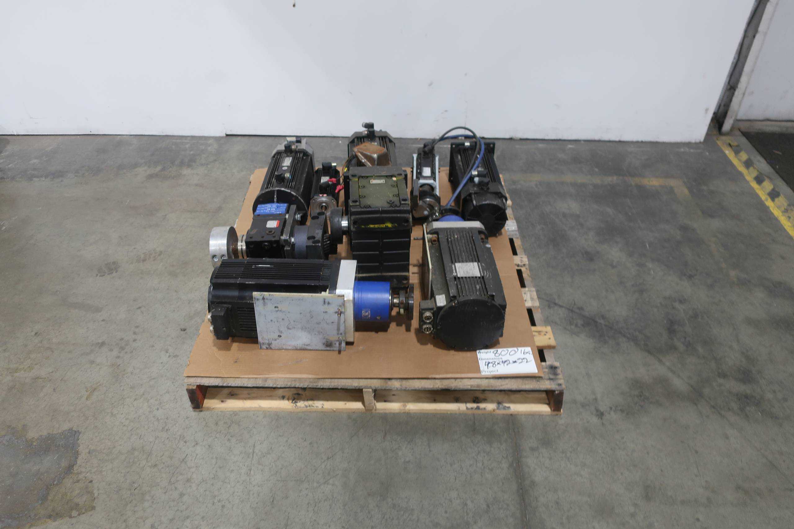 1 PALLET OF ASSORTED SERVO MOTORS - SERVO MOTORS