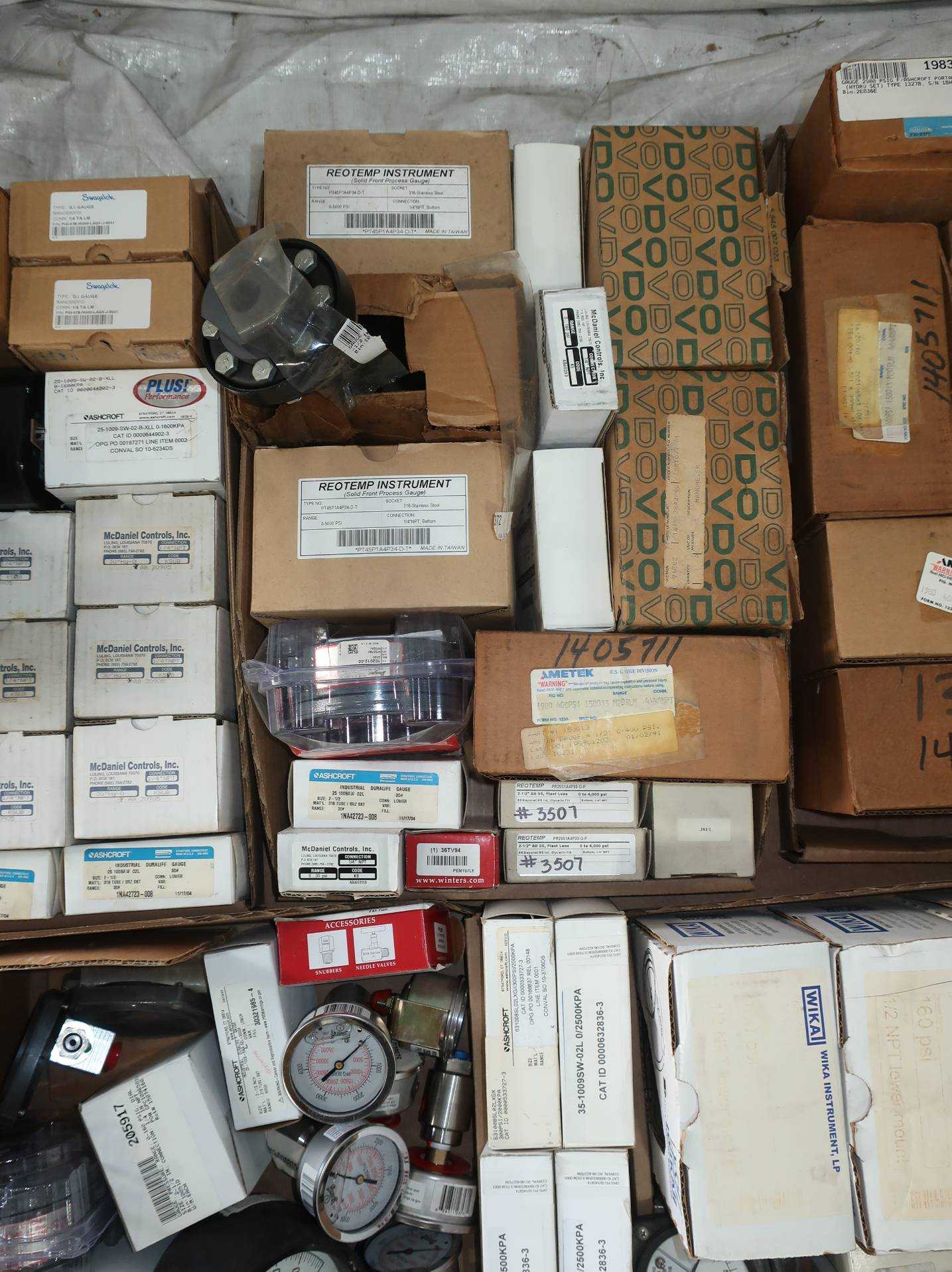 SKU 1760685 - 3 PALLETS OF ASSORTED PRESSURE GUAGES - INSTRUMENTATION
