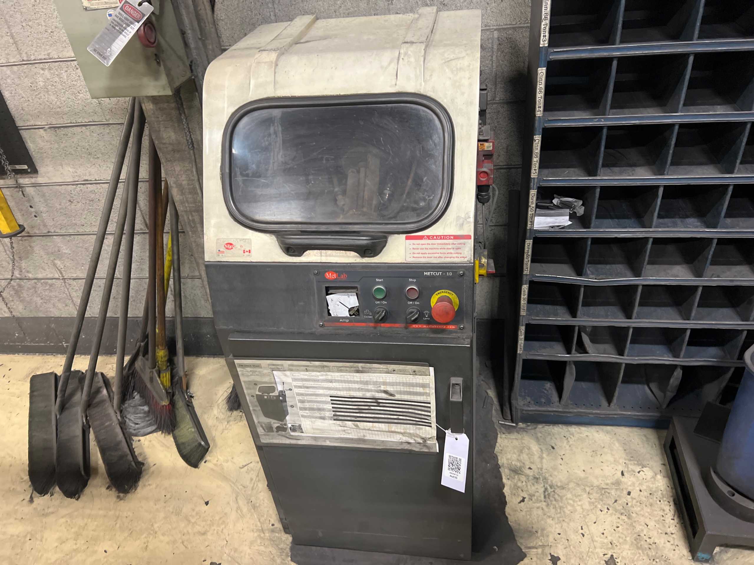 2019 MET LAB METCUT 10 ABRASIVE CUTTER - METAL CUTTING EQUIPMENT