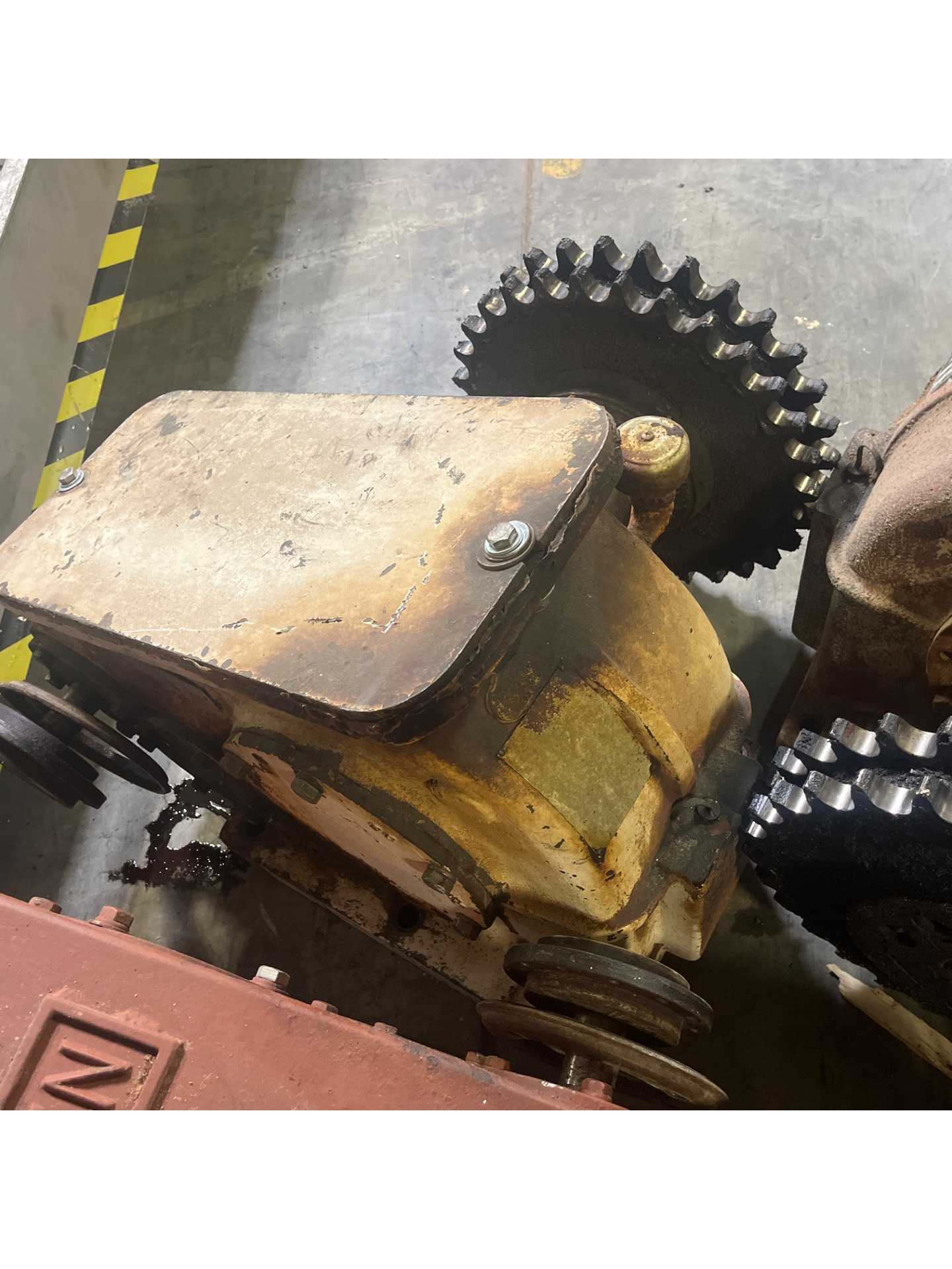 ALTEN ADG45B-2M-11 ENCLOSED GEAR DRIVE - ENCLOSED GEAR DRIVE