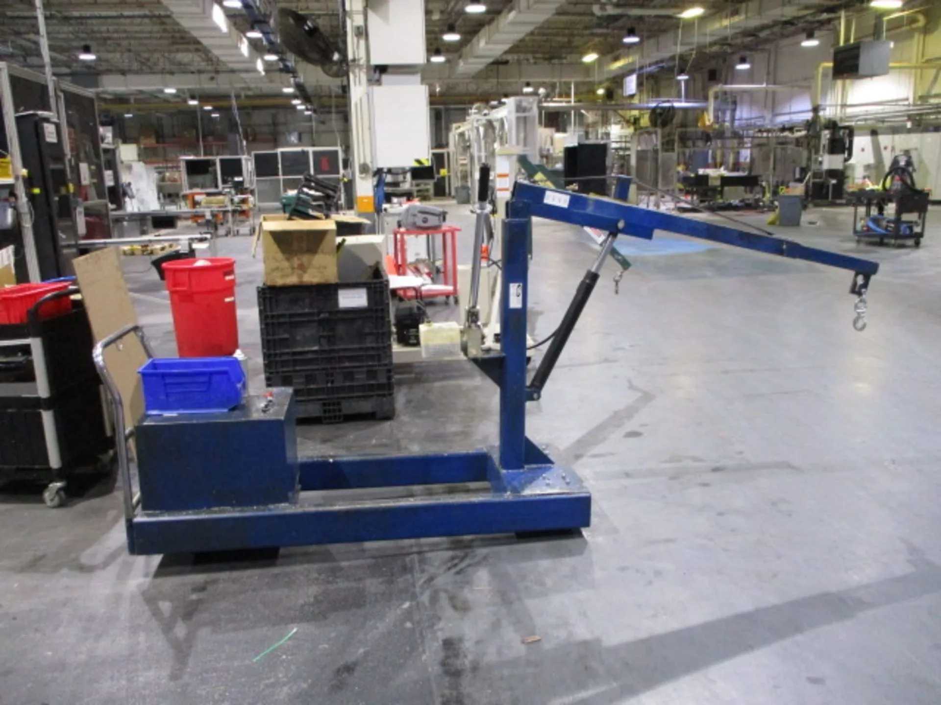 T & S EQUIPMENT (VESTIL) CBFC-1000 .5 TON ENGINE CRANE W/3 BOOM POSITIONS - CRANES