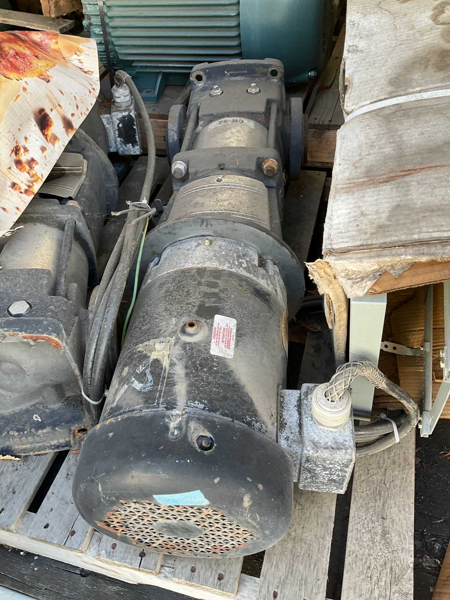 PALLET OF MOTORS AND GEAR BOXES - 