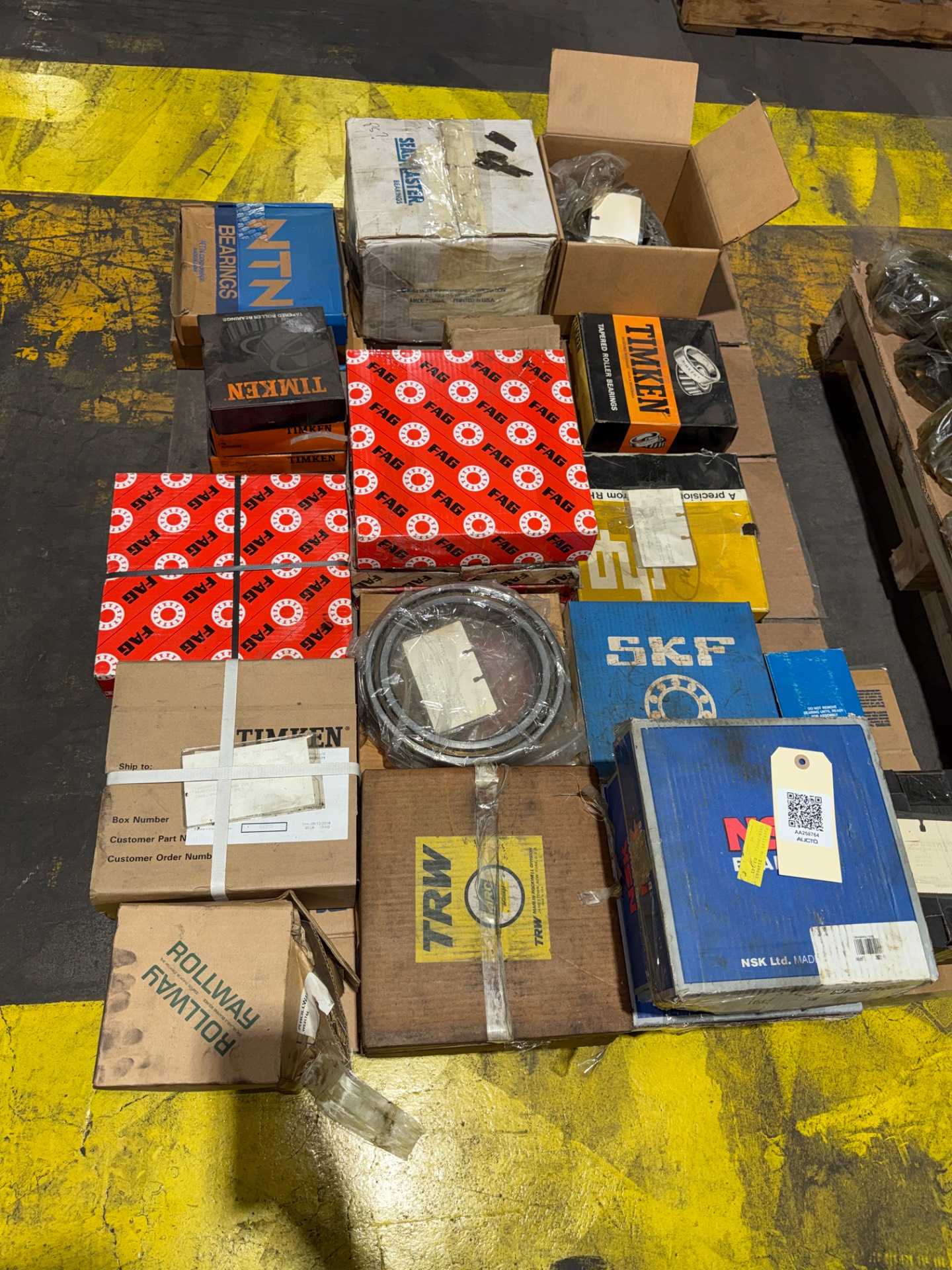 BULK QTY OF BEARINGS - BEARINGS