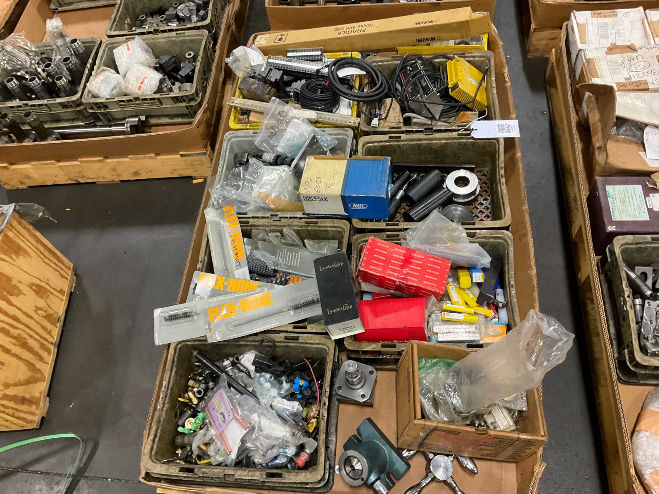 BULK QTY OF AUTOMATION & CONTROLS - INDUSTRIAL PARTS