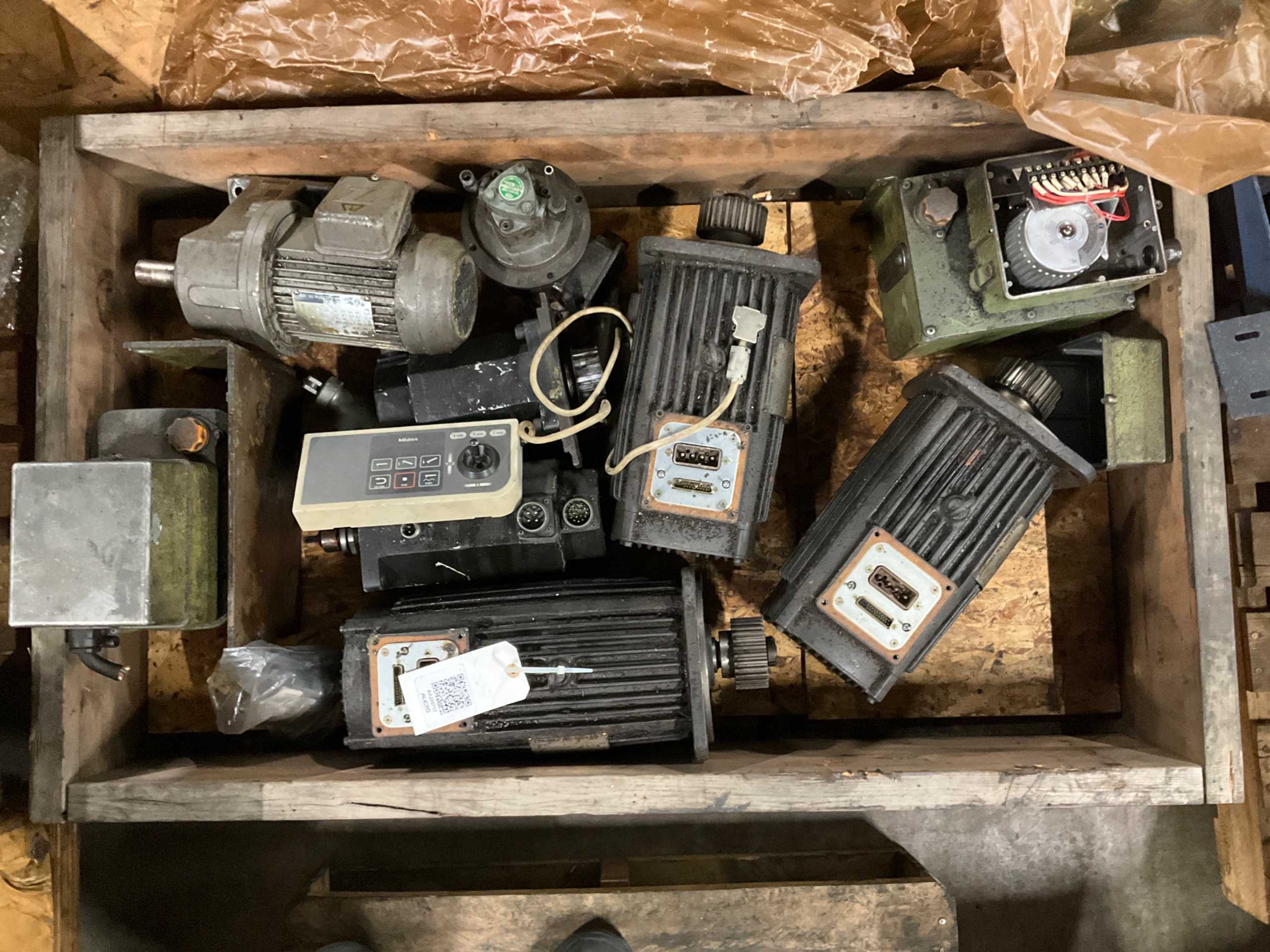 BULK QTY OF INDUSTRIAL PARTS - INDUSTRIAL PARTS