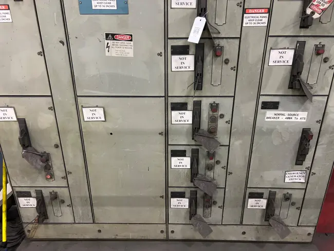 BULK QTY OF CIRCUIT BREAKERS - undefined