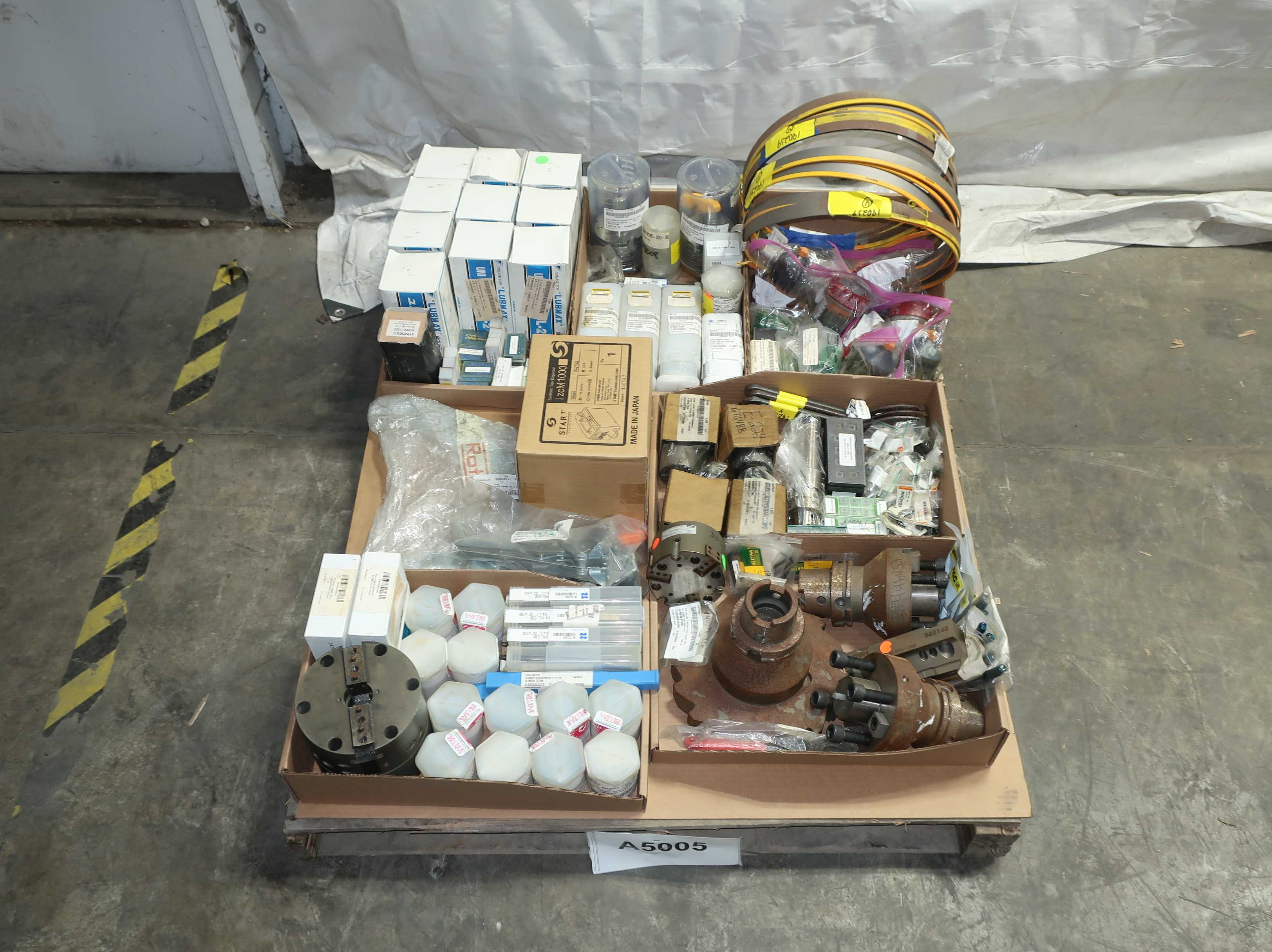 BULK QTY OF ASSORTED TOOLS - TOOLS