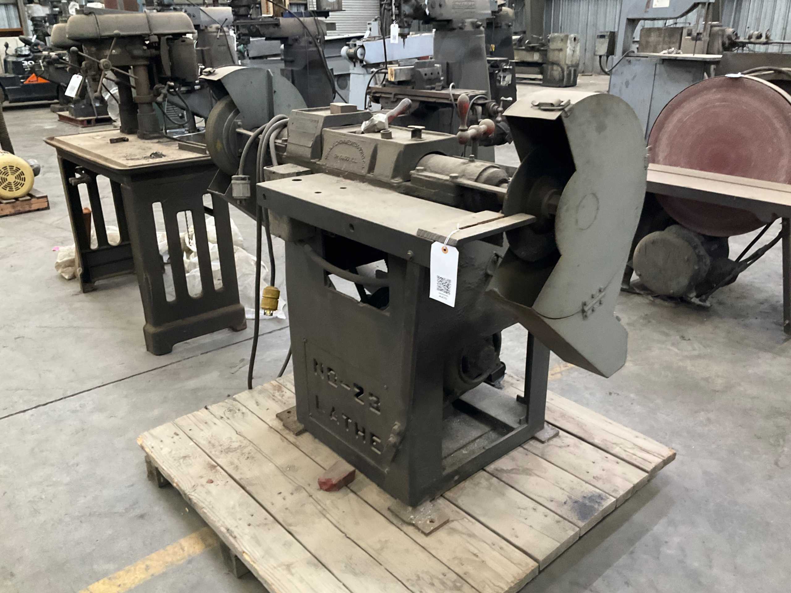CHAS. F L’HOMMEDIEU & SONS CO. NO. 23 DOUBLE END POLISHING LATHE - LATHES