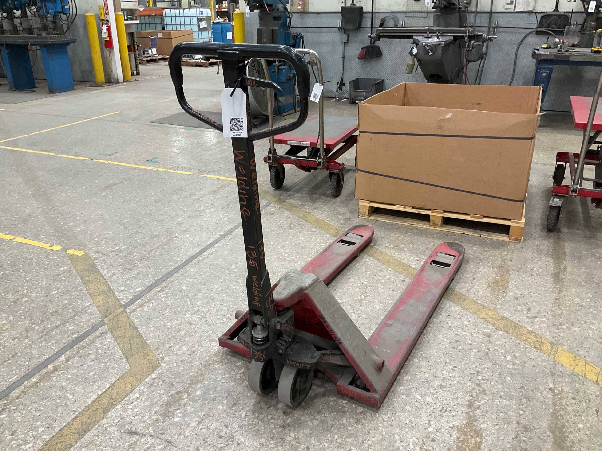 MANUAL PALLET JACK - MANUAL PALLET JACK