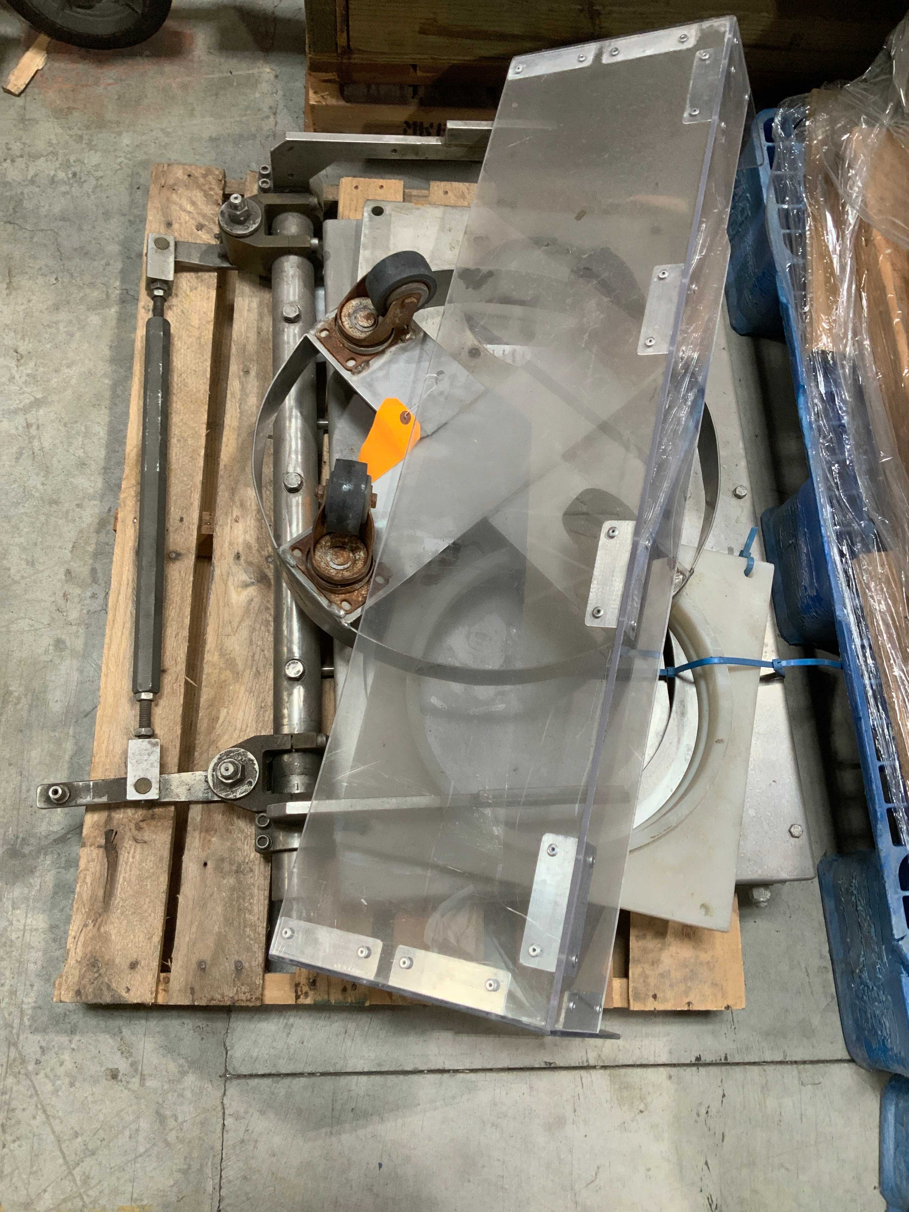 PALLET OF ASSORTED MACHINE PARTS - INDUSTRIAL PARTS