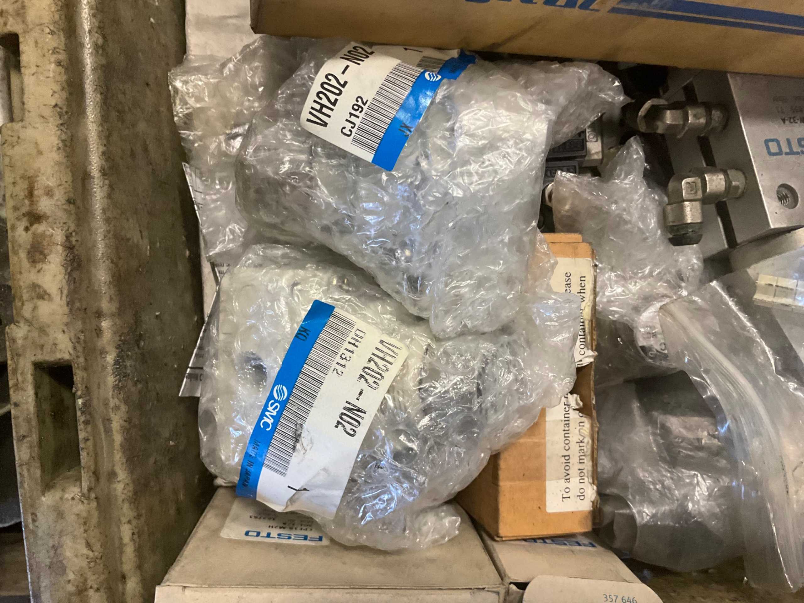 BULK QTY OF INDUSTRIAL PARTS - INDUSTRIAL PARTS