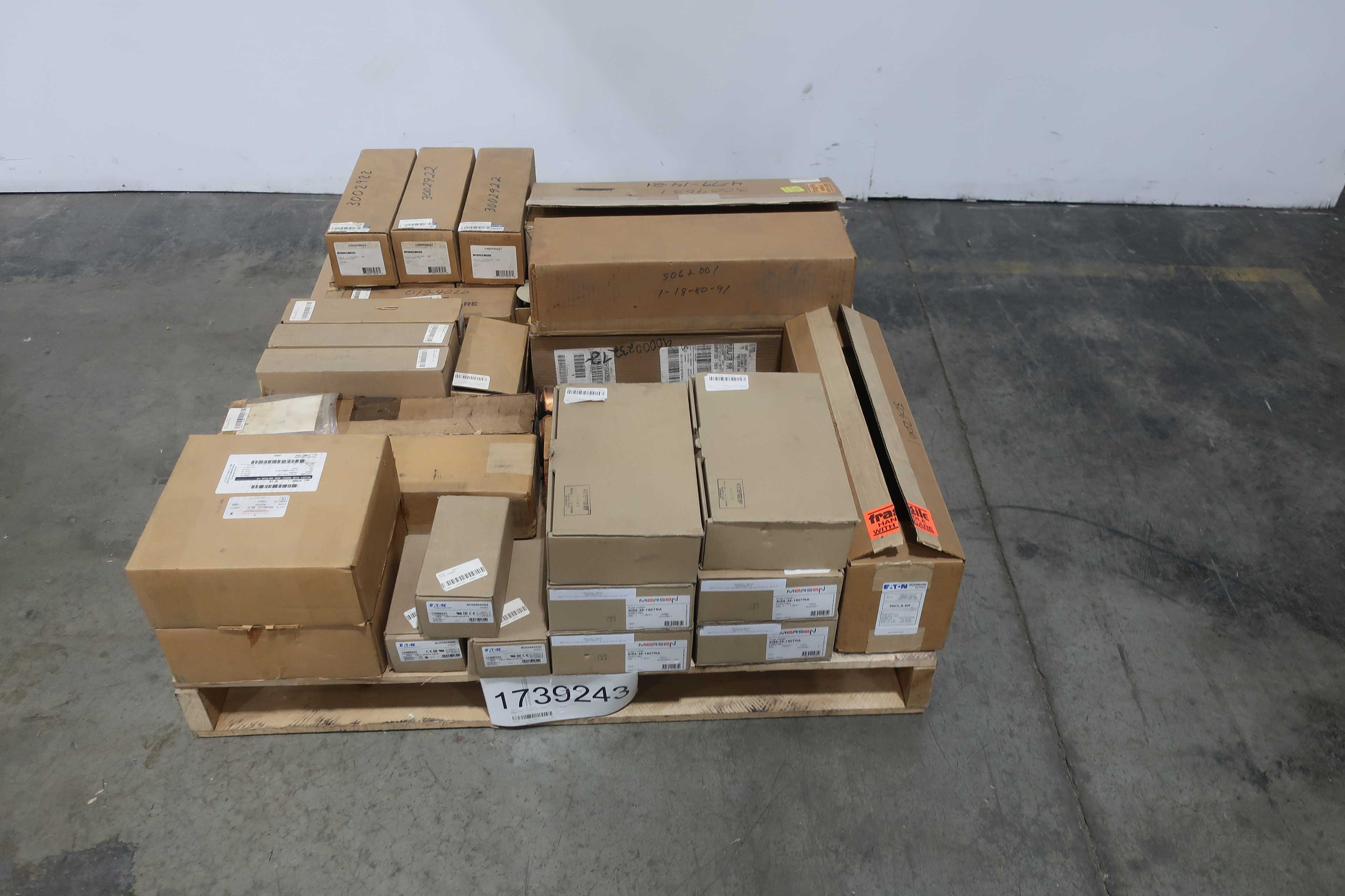 SKU 1739243 - PALLET OF ASORTED FUSES