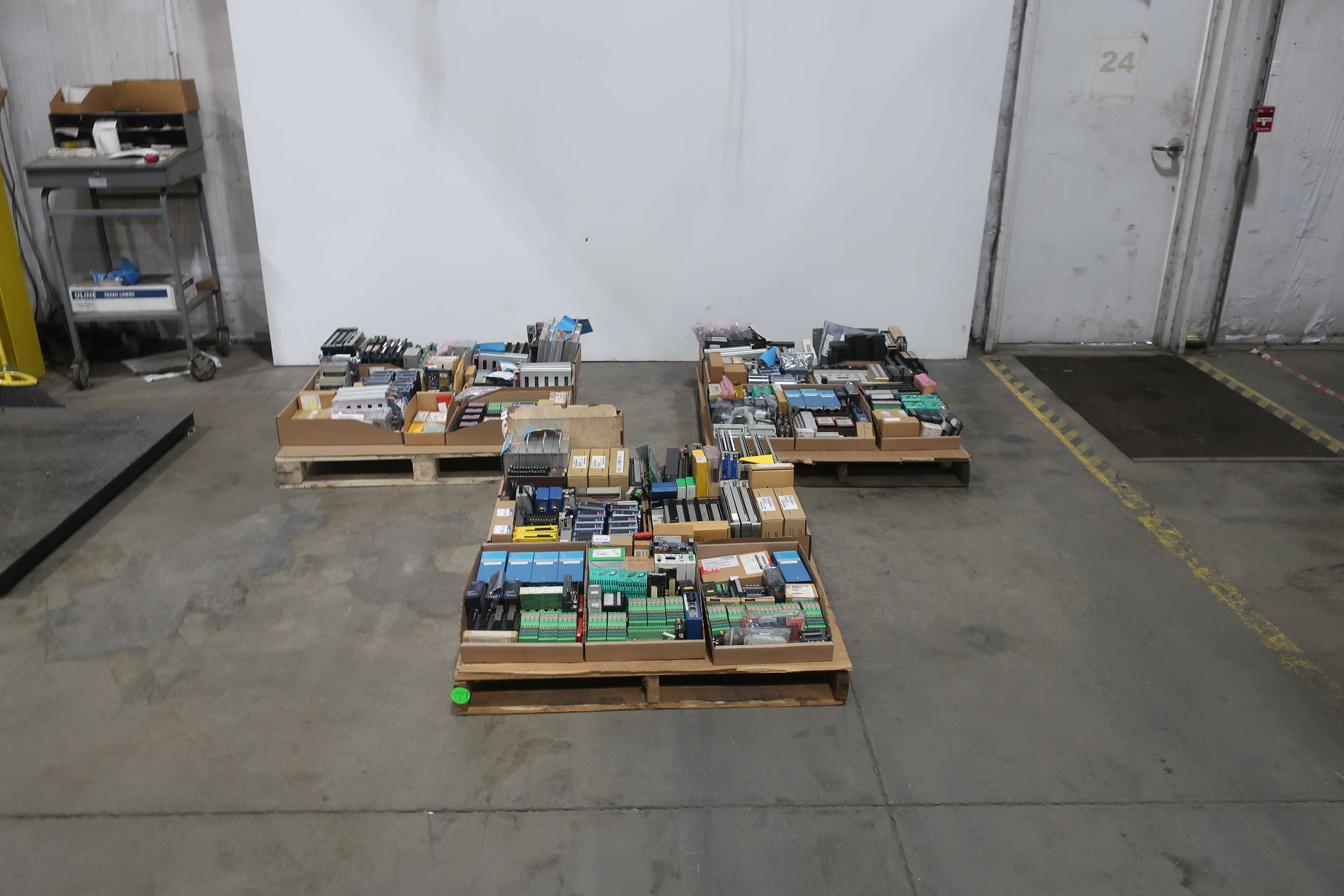 SKU 1741723 - 3 PALLETS OF ASSORTED MODULES - PLC MODULES
