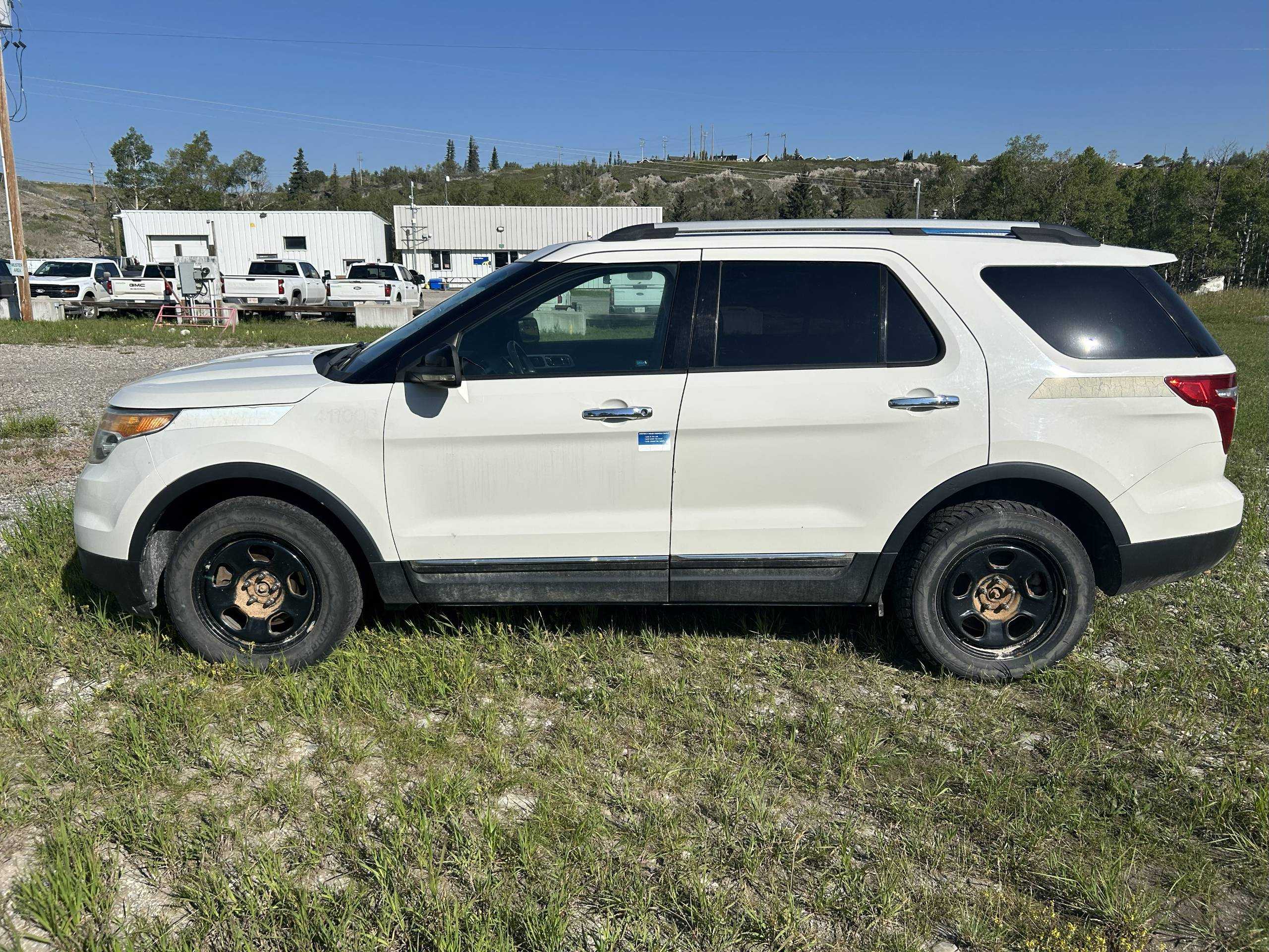 2011 FORD EXPLORER PASSENGER VEHICLE - PASSENGER VEHICLES
