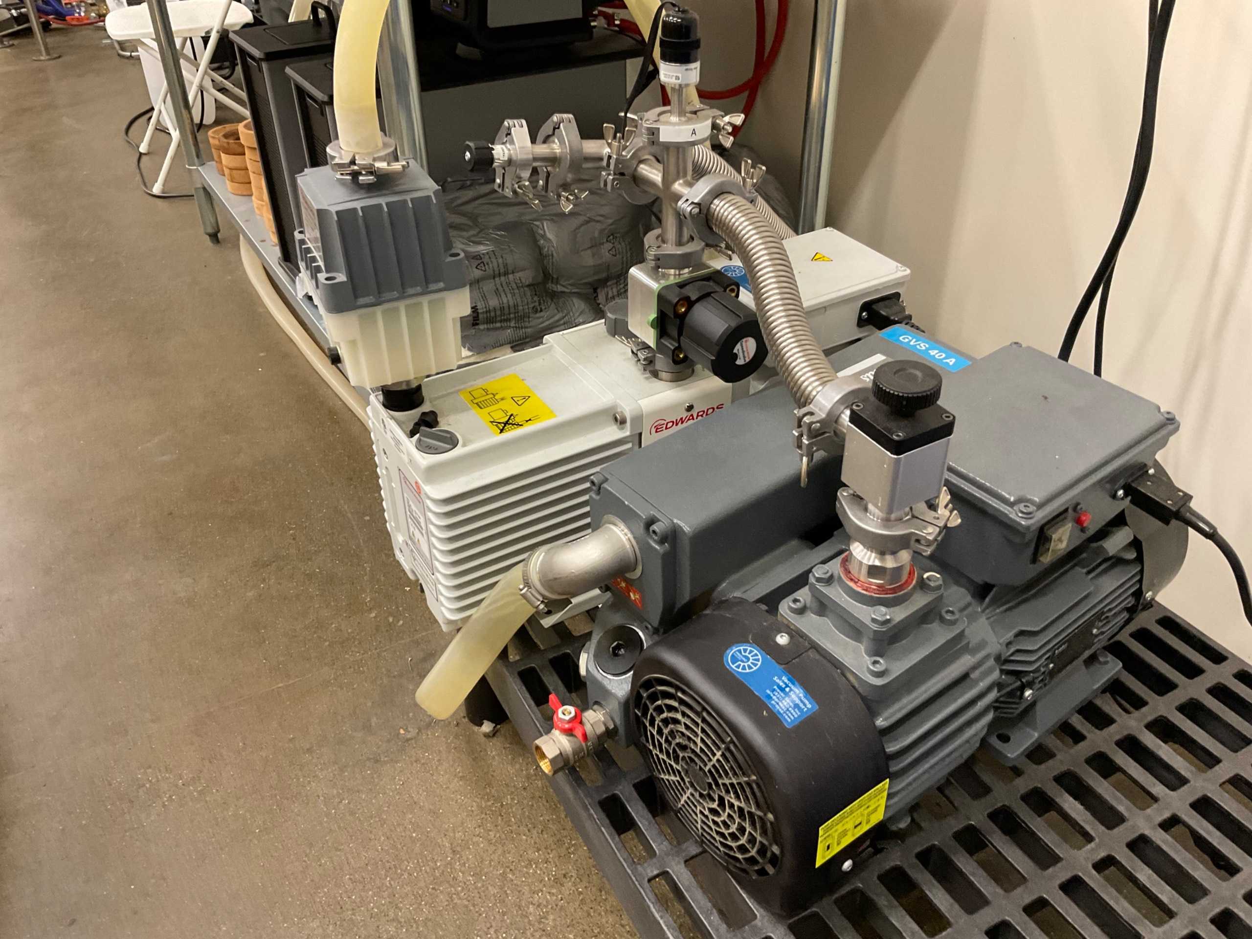 ATLAS COPCO & EDWARDS VACUUM PUMPS - VACUUM PUMP
