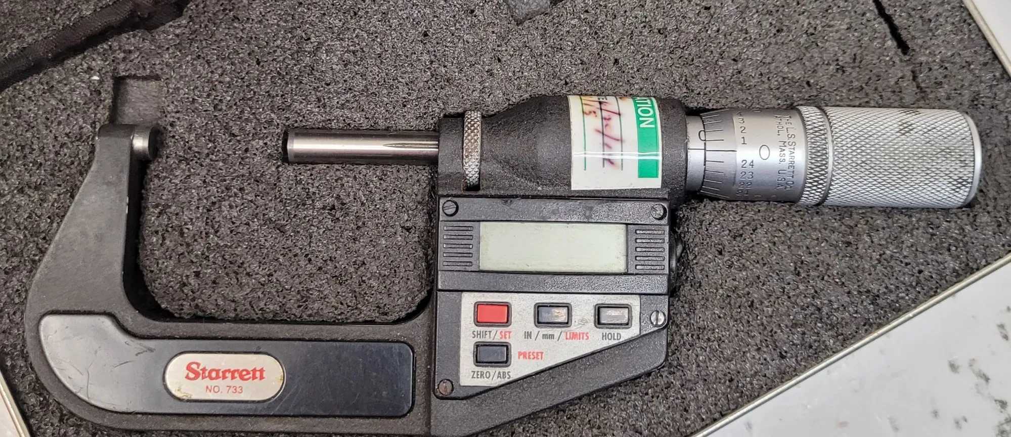 STARRETT NO 733 ELECTRONIC MICROMETER, 1-2", DIGITAL, +/- 0.0001" ACCURACY - MACHINE TOOLING